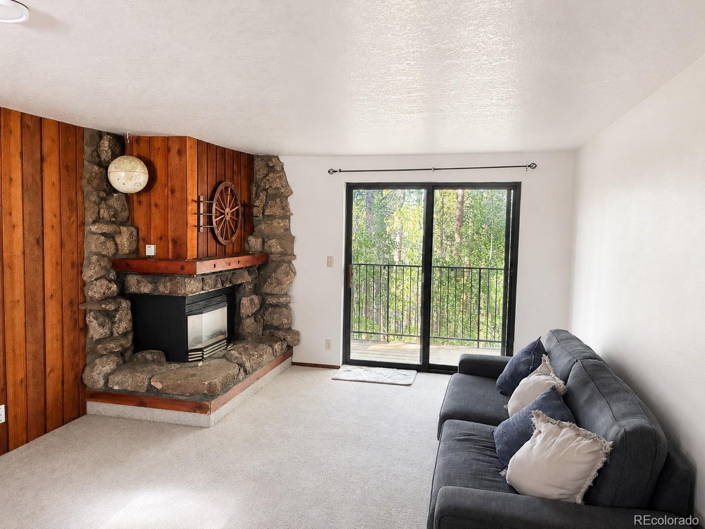 214 GCR 702/Village Dr Unit: 17-201
