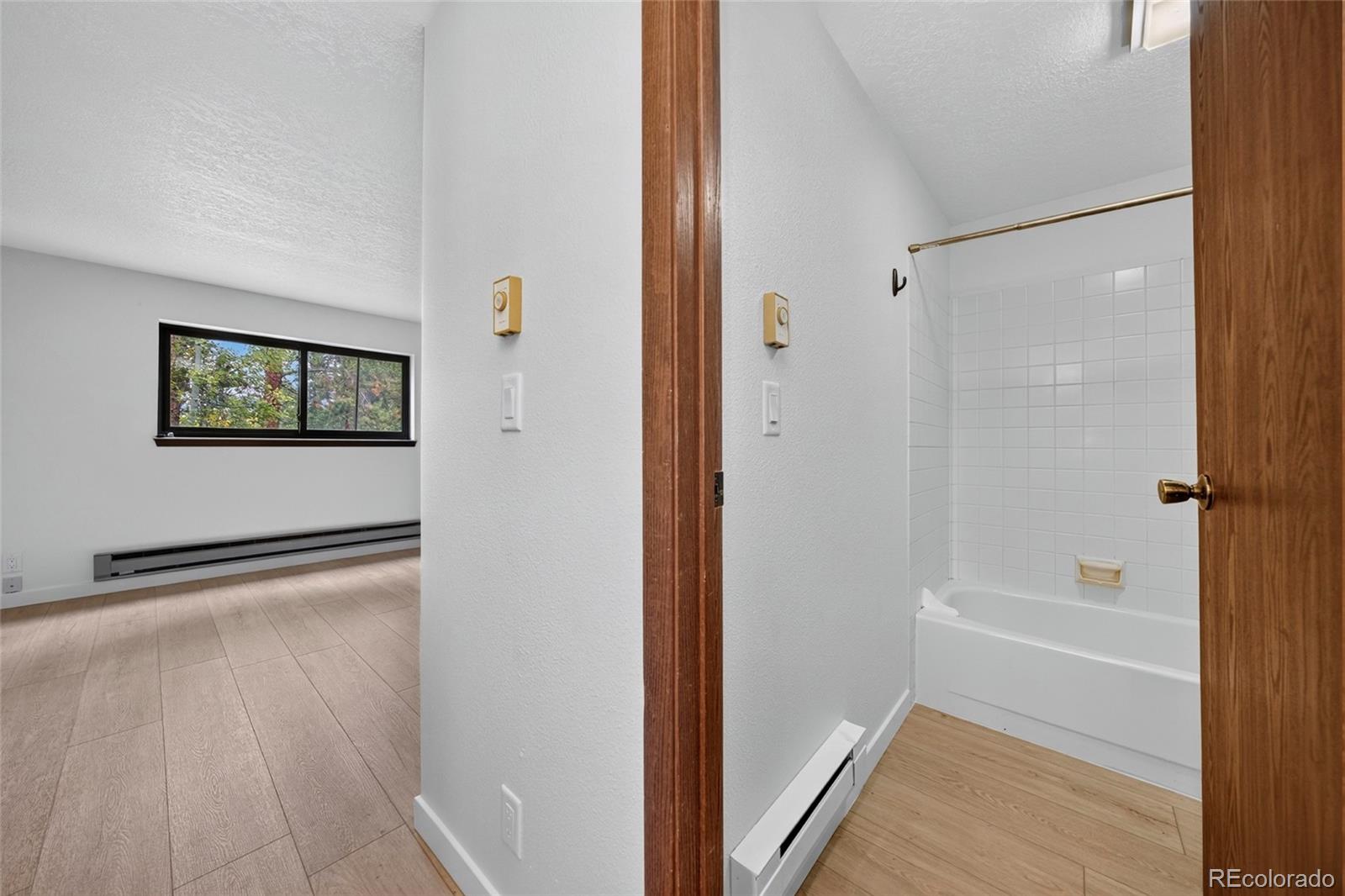 214 GCR 702/Village Dr Unit: 17-201