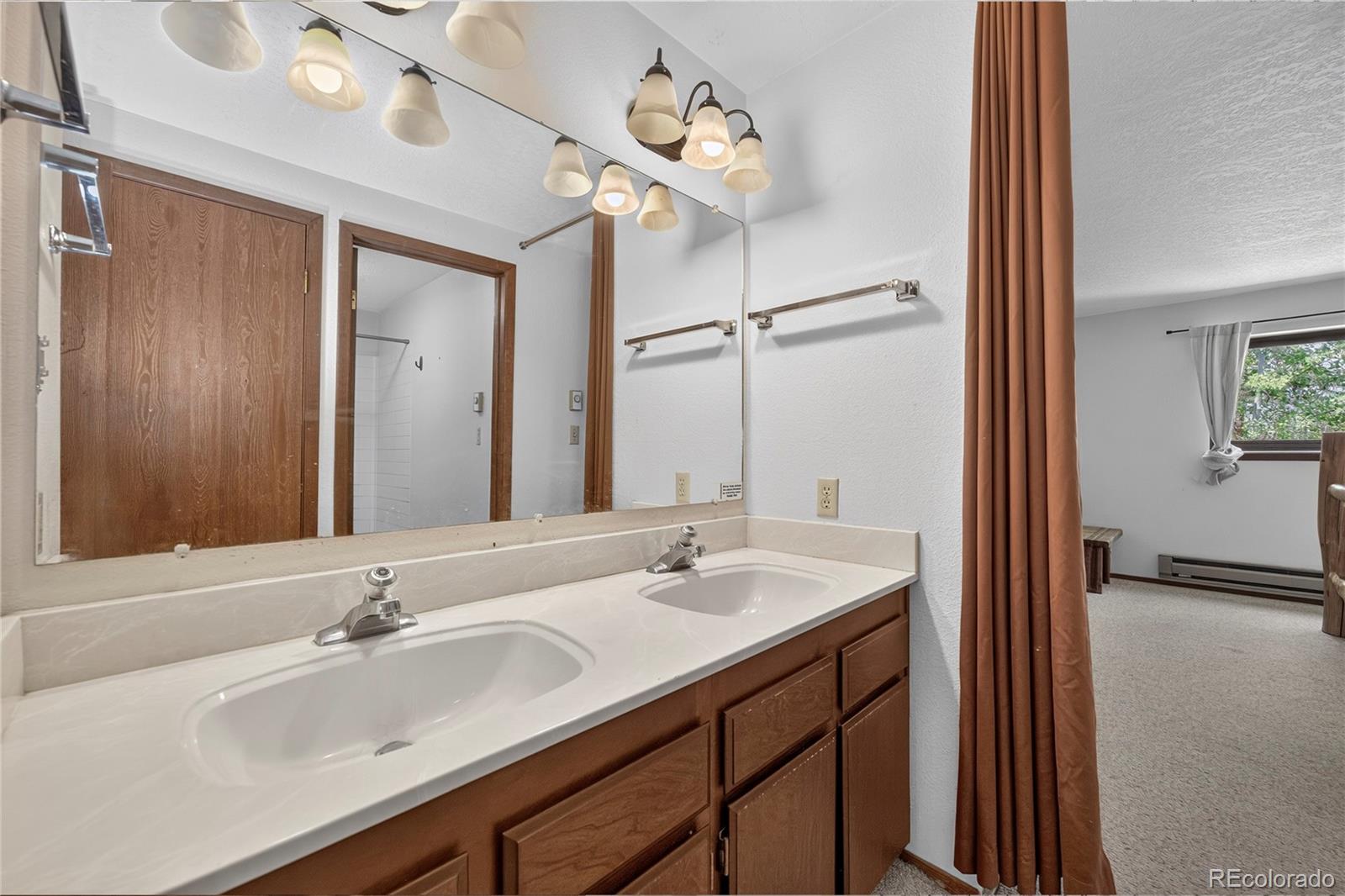 214 GCR 702/Village Dr Unit: 17-201