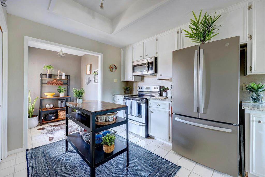 2201 Lakeway BLVD Unit: 25
