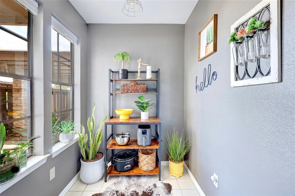 2201 Lakeway BLVD Unit: 25