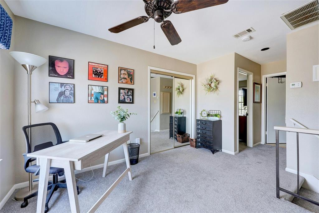 2201 Lakeway BLVD Unit: 25
