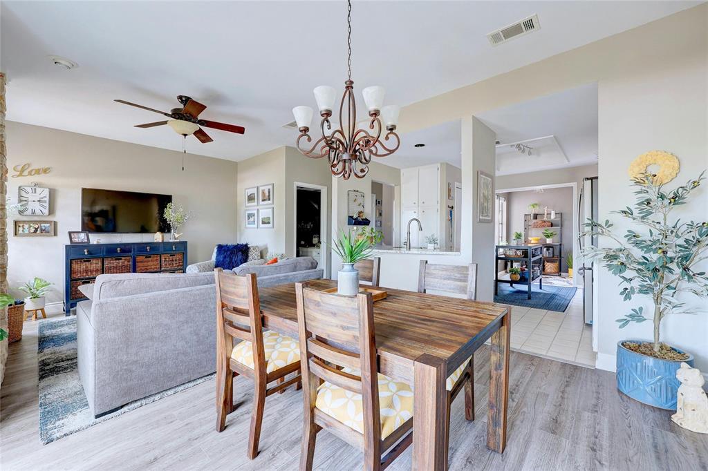 2201 Lakeway BLVD Unit: 25