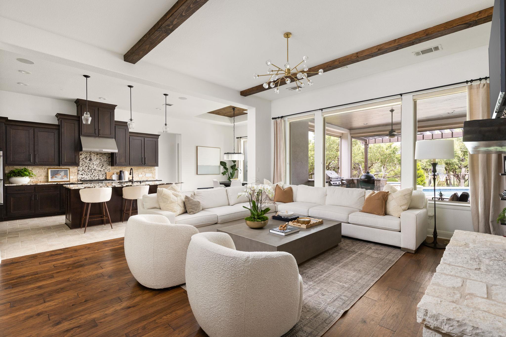 16812 Broomweed CV