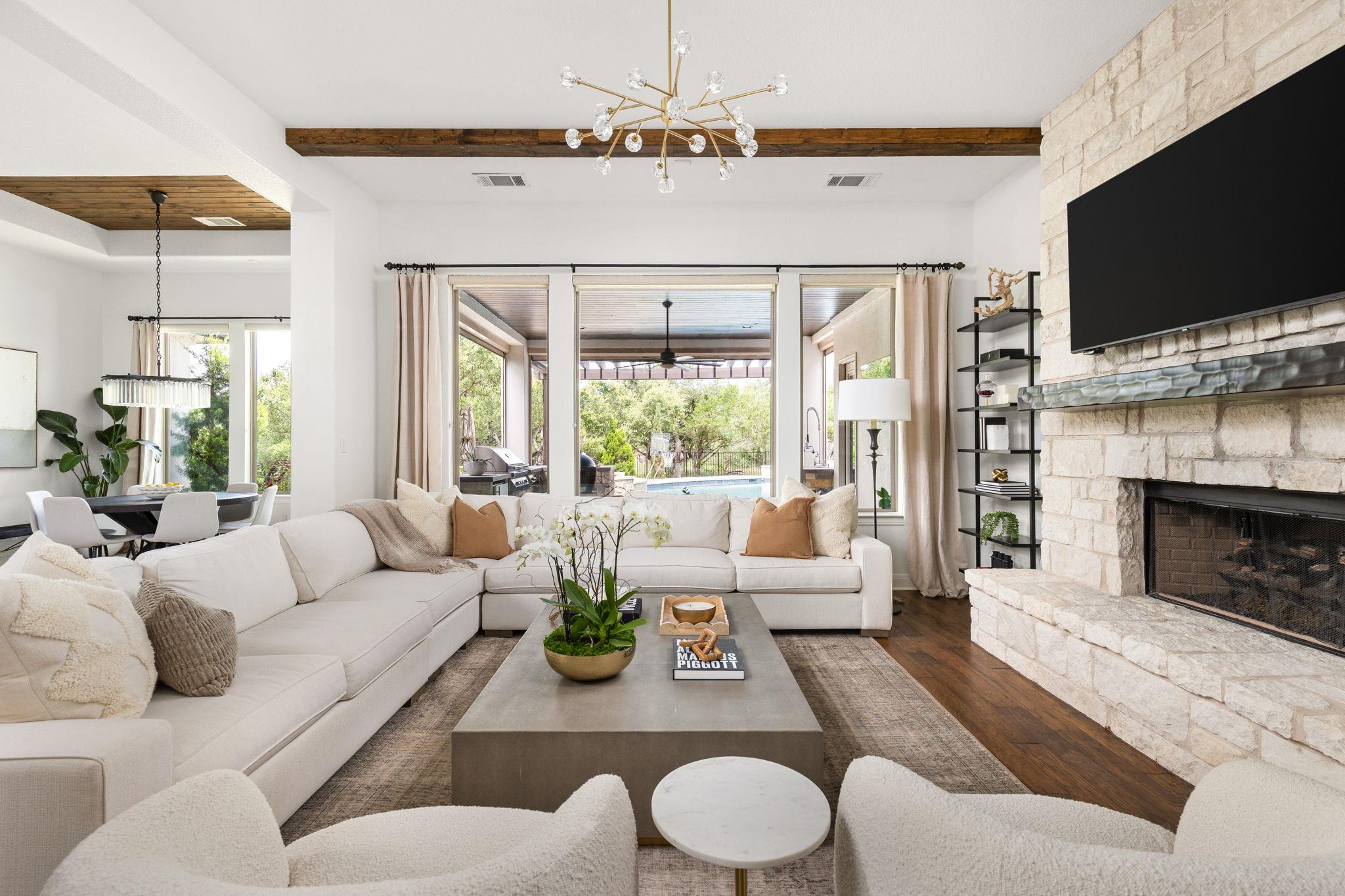 16812 Broomweed CV