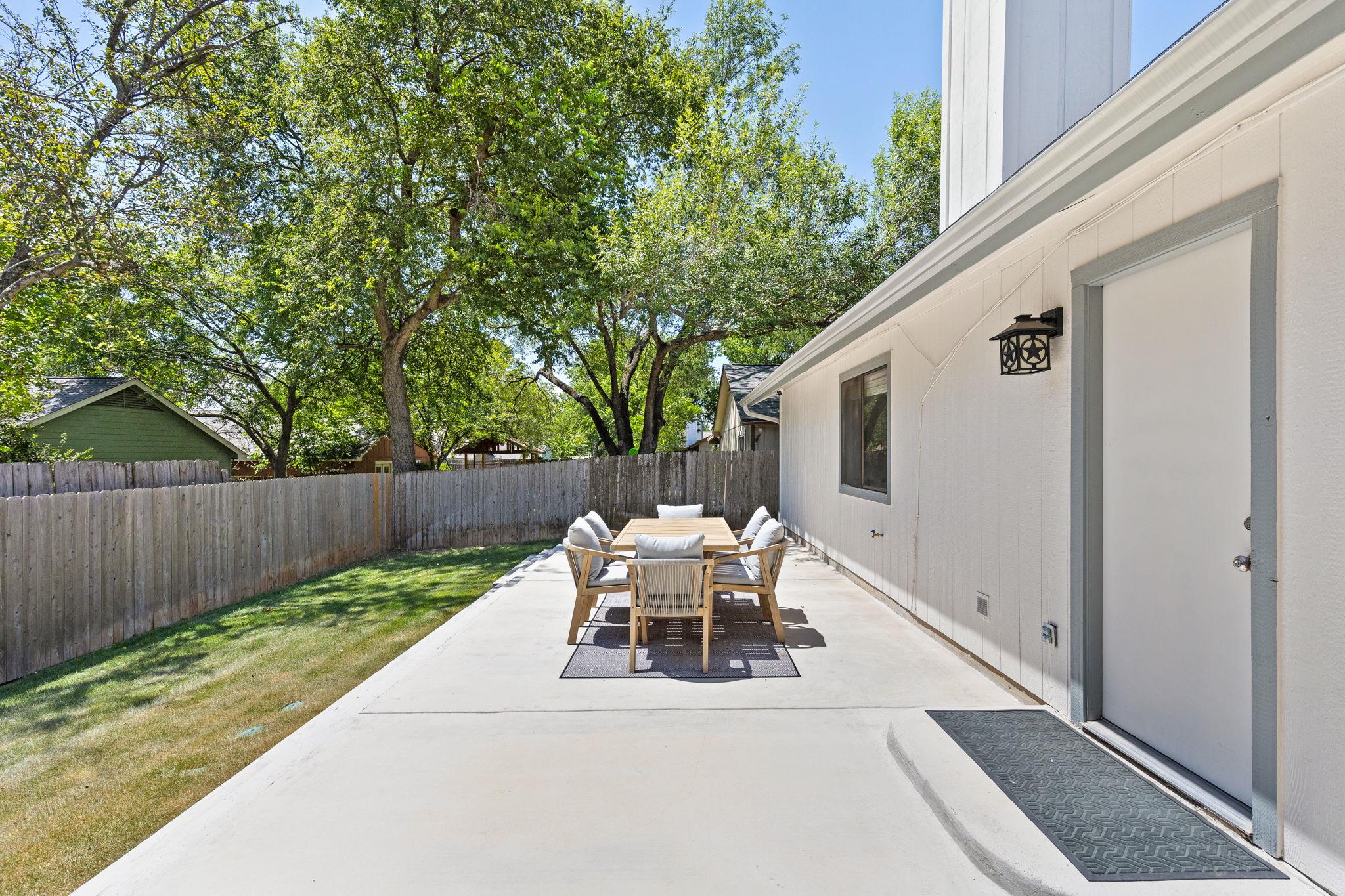 8701 Palace PKWY