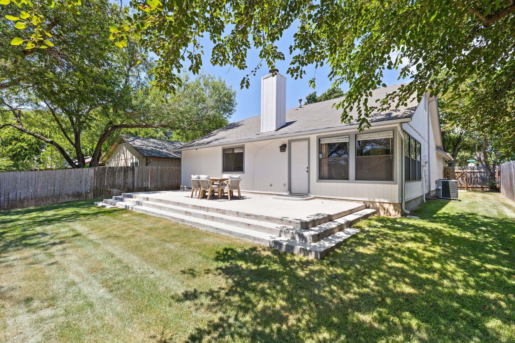 8701 Palace PKWY