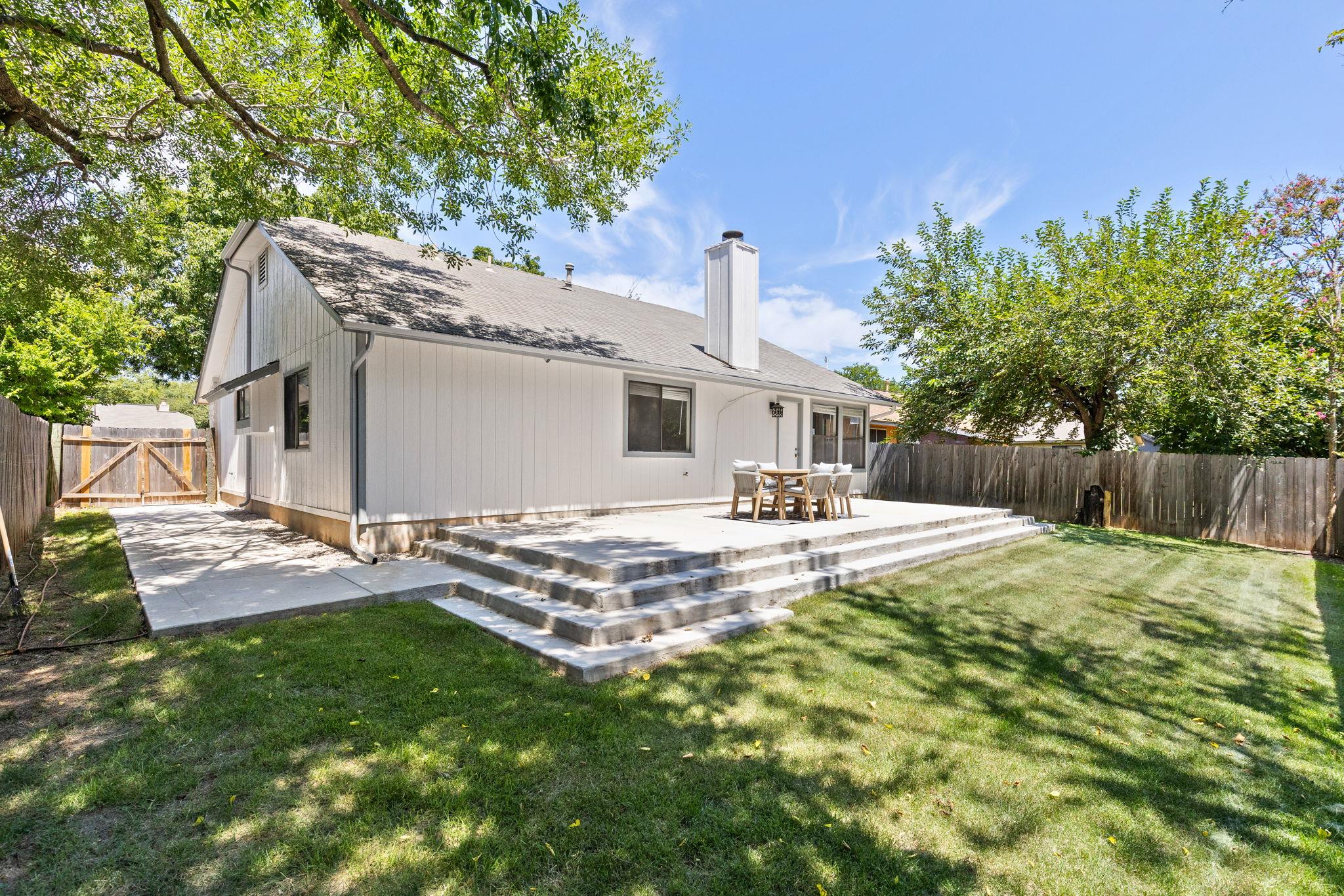 8701 Palace PKWY