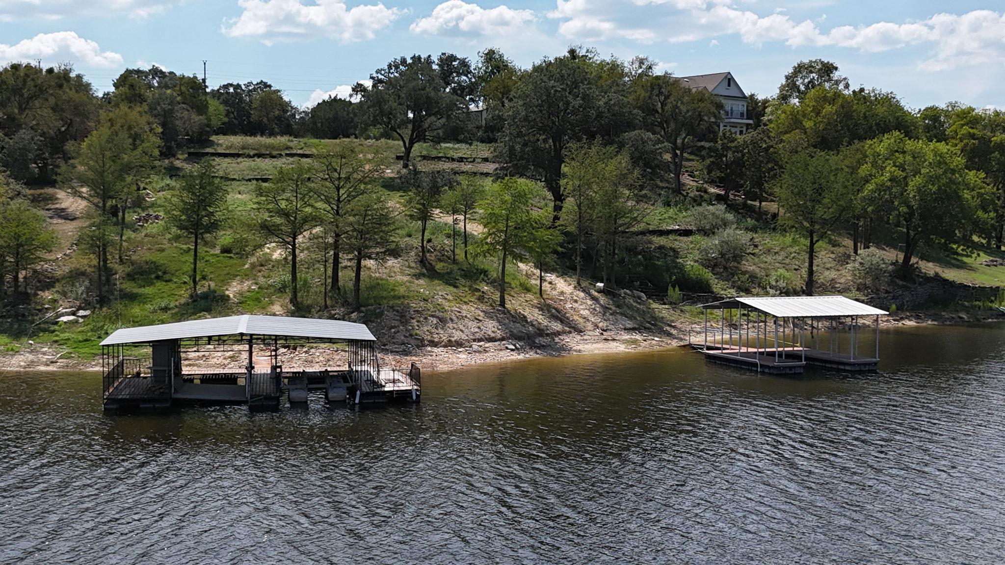 1013 Lake Shore DR