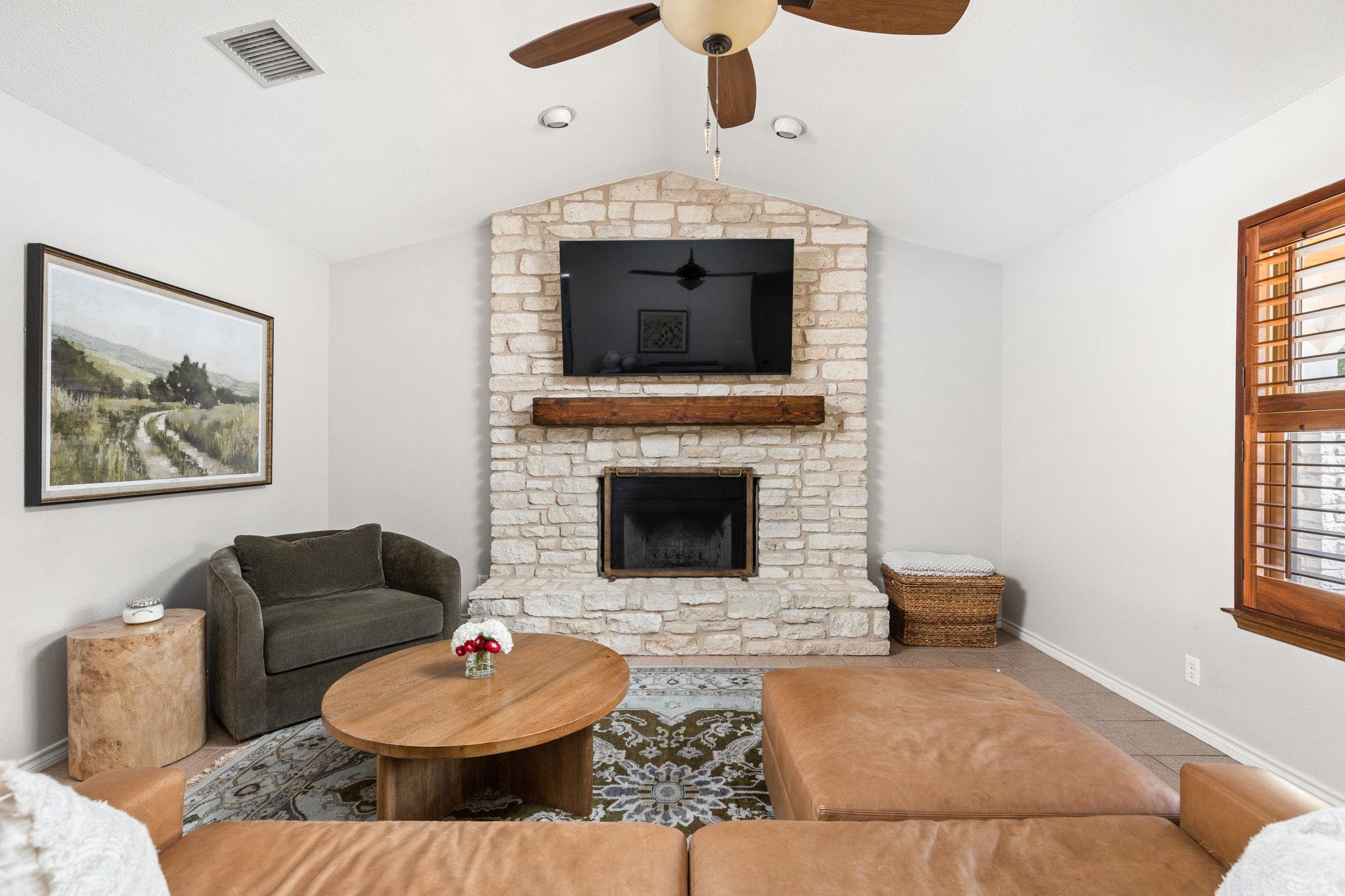 7008 Chinook DR