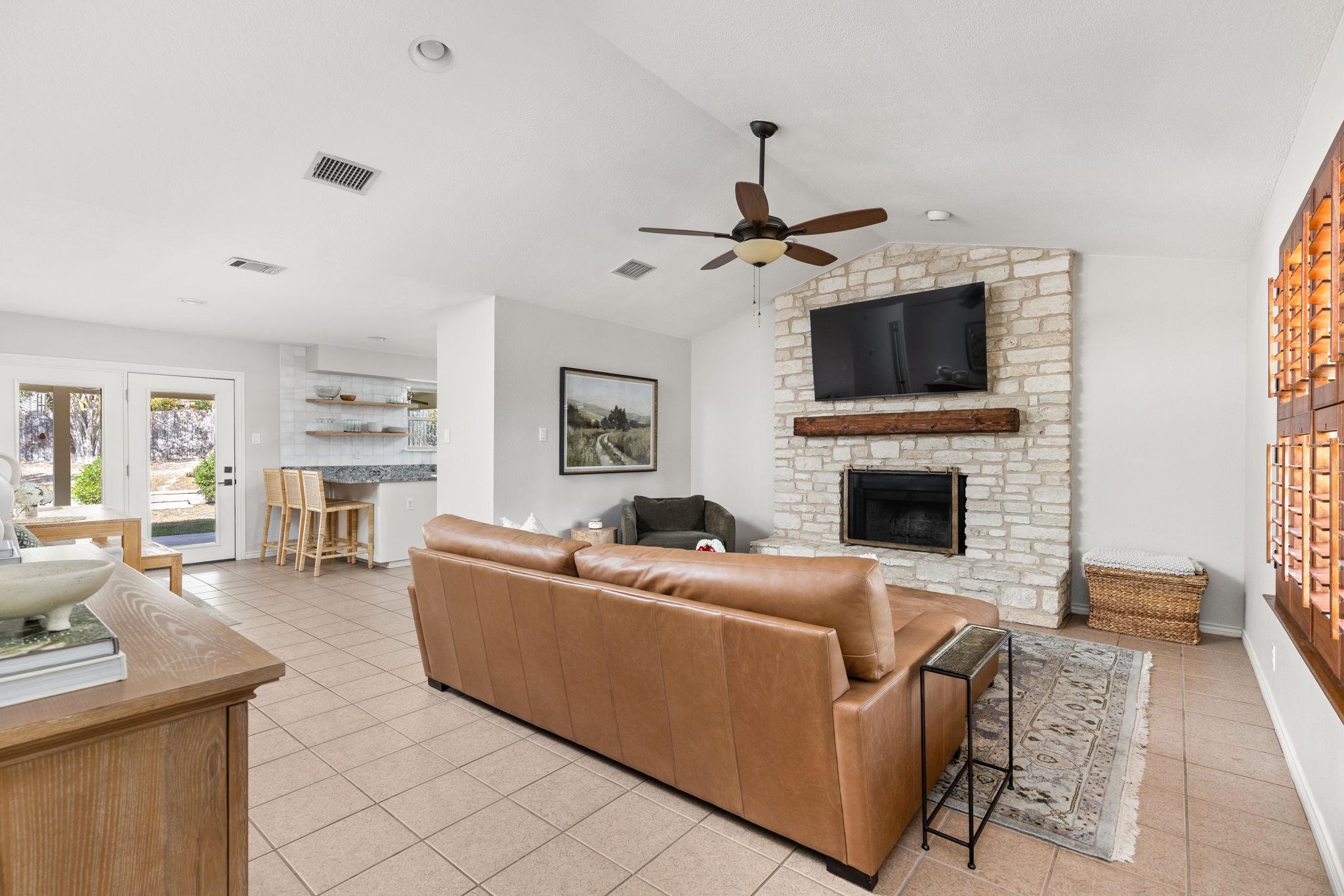 7008 Chinook DR
