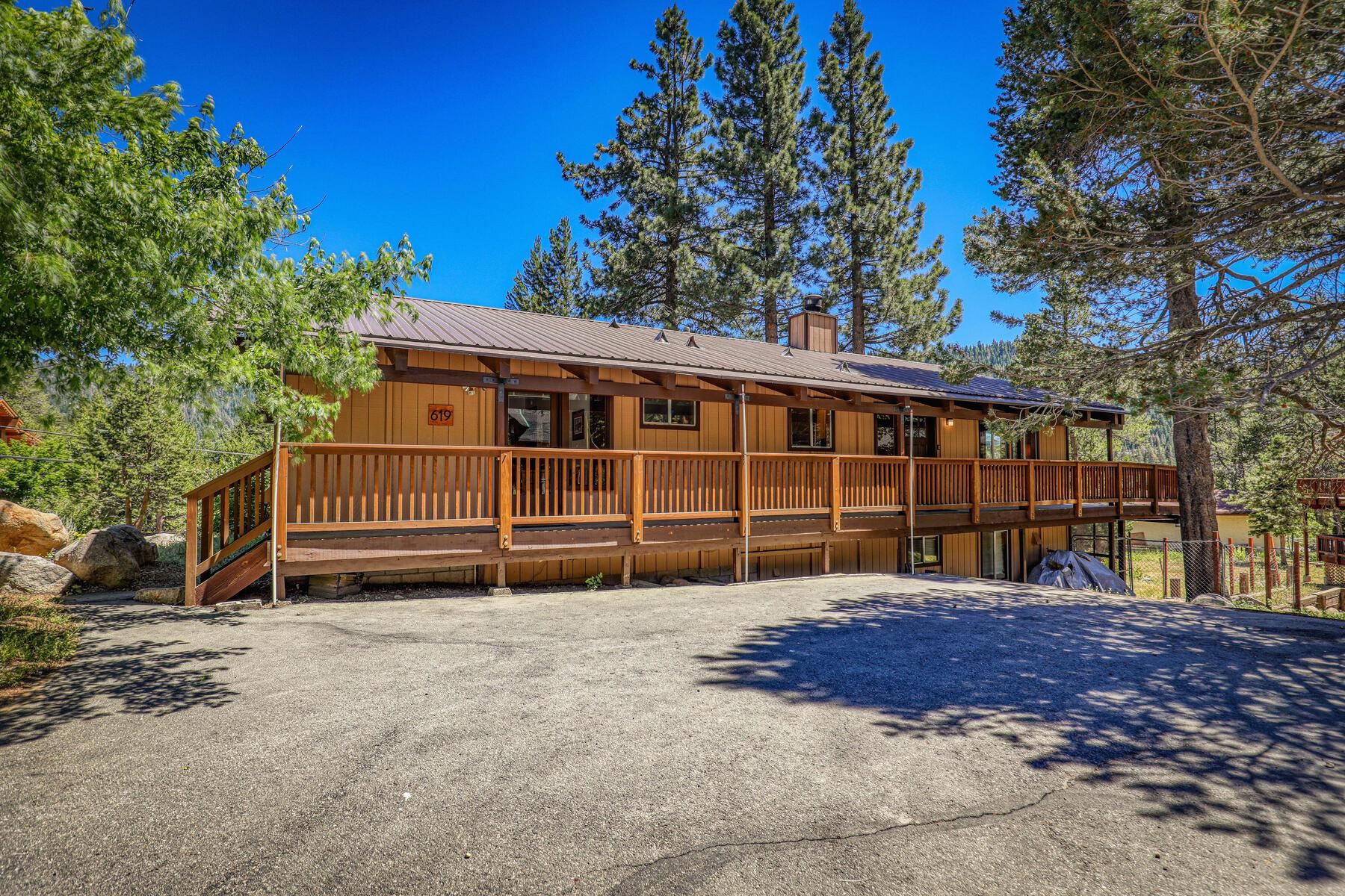 619 Victor Place