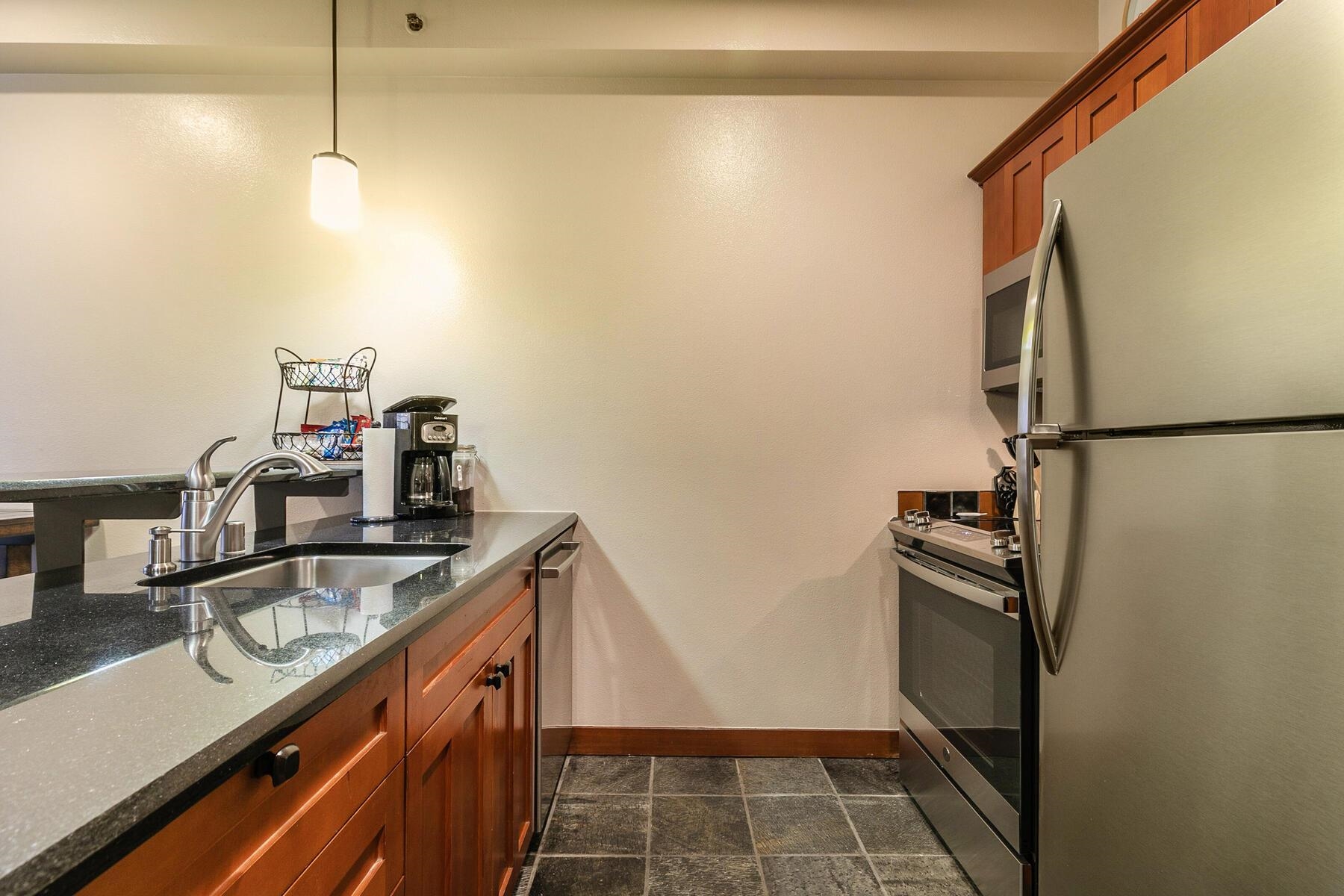 1750 Village East Road Unit: 5-212