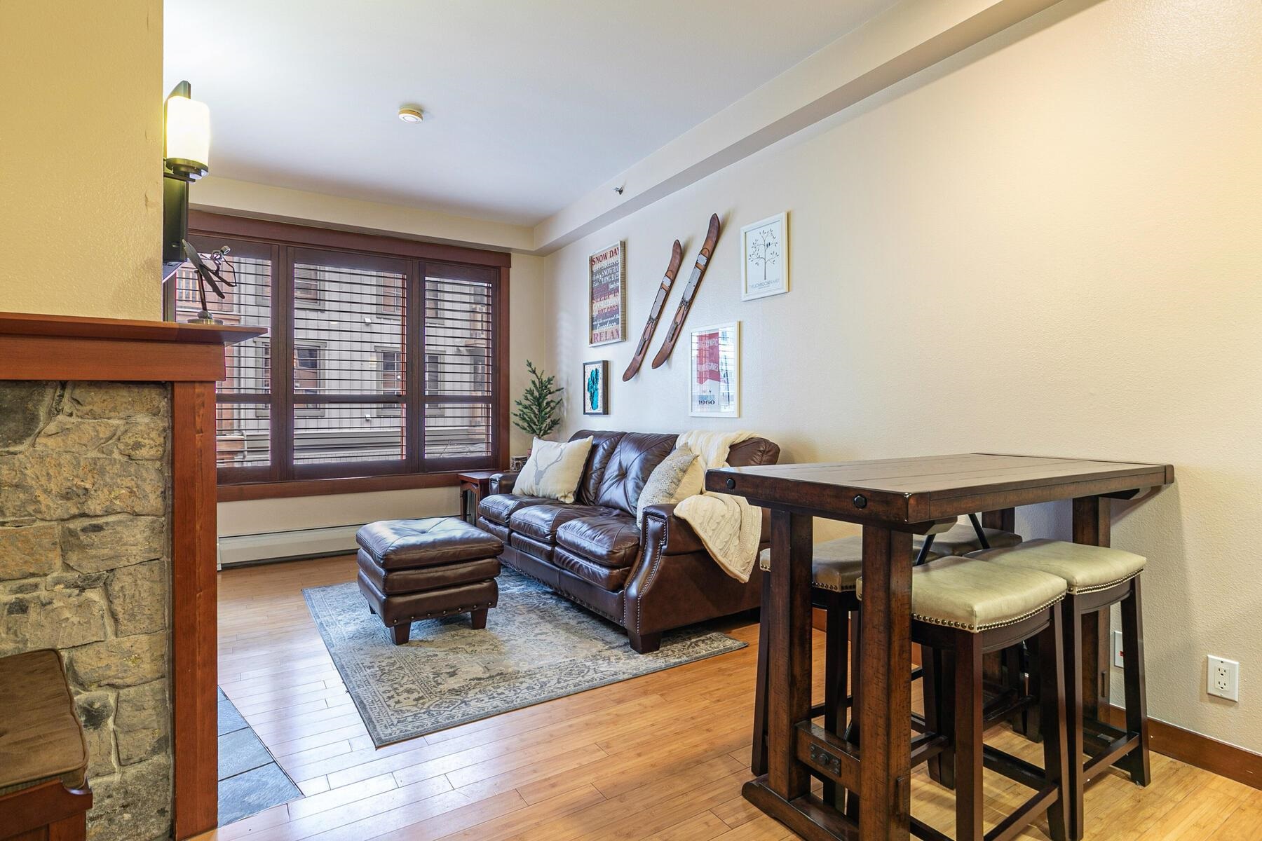 1750 Village East Road Unit: 5-212