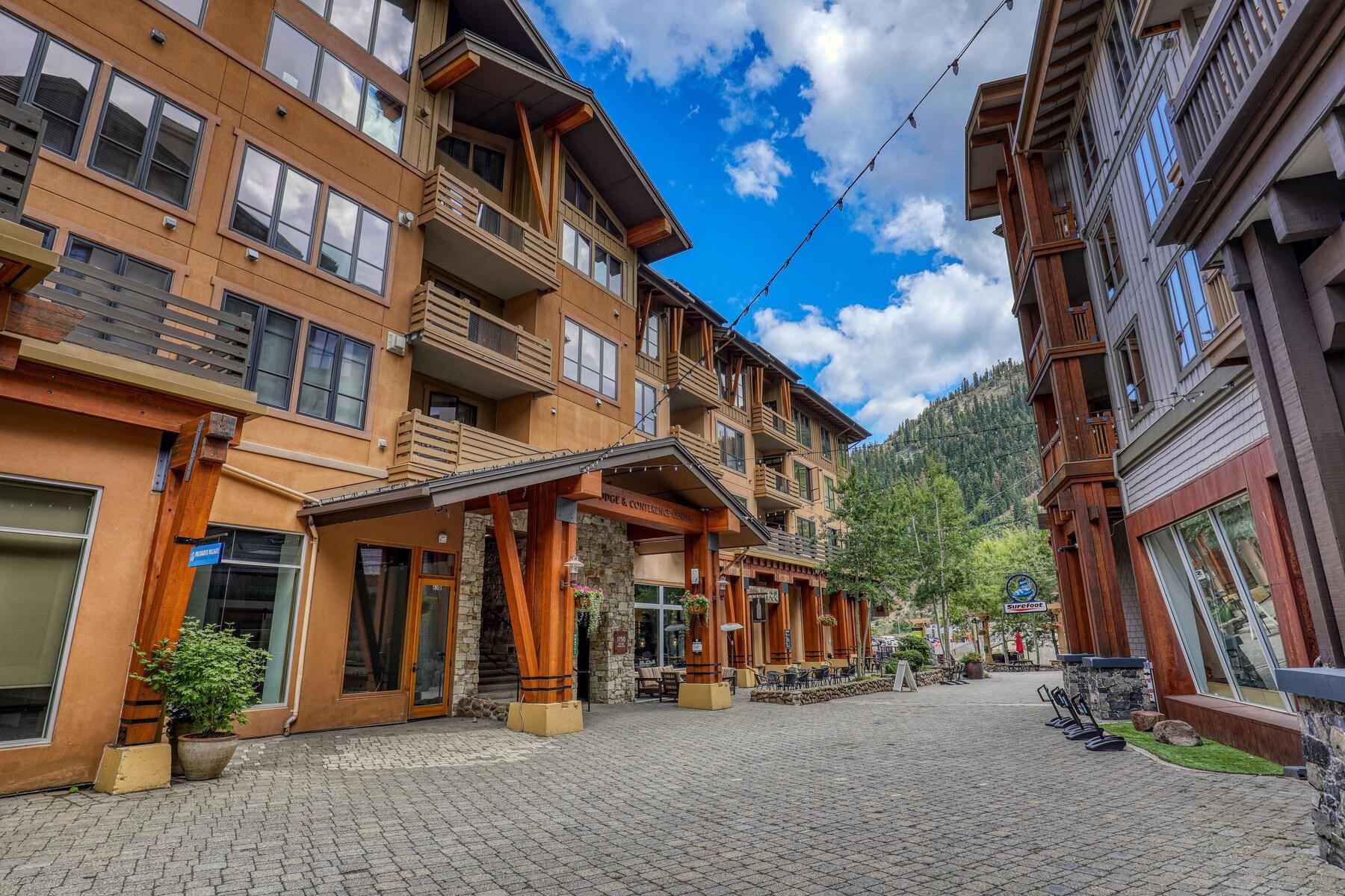 1750 Village East Road Unit: 5-212