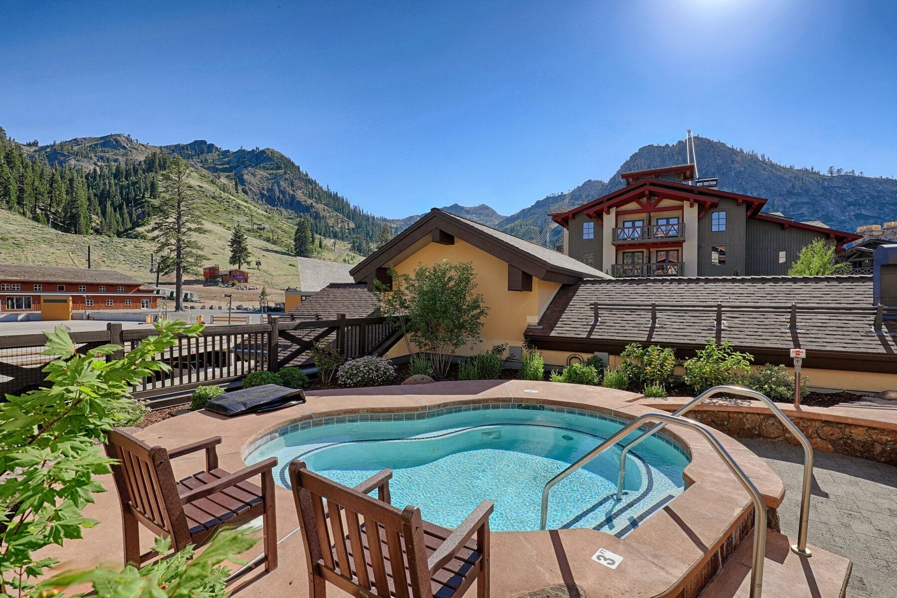 1880 Village South Road Unit: 3-435