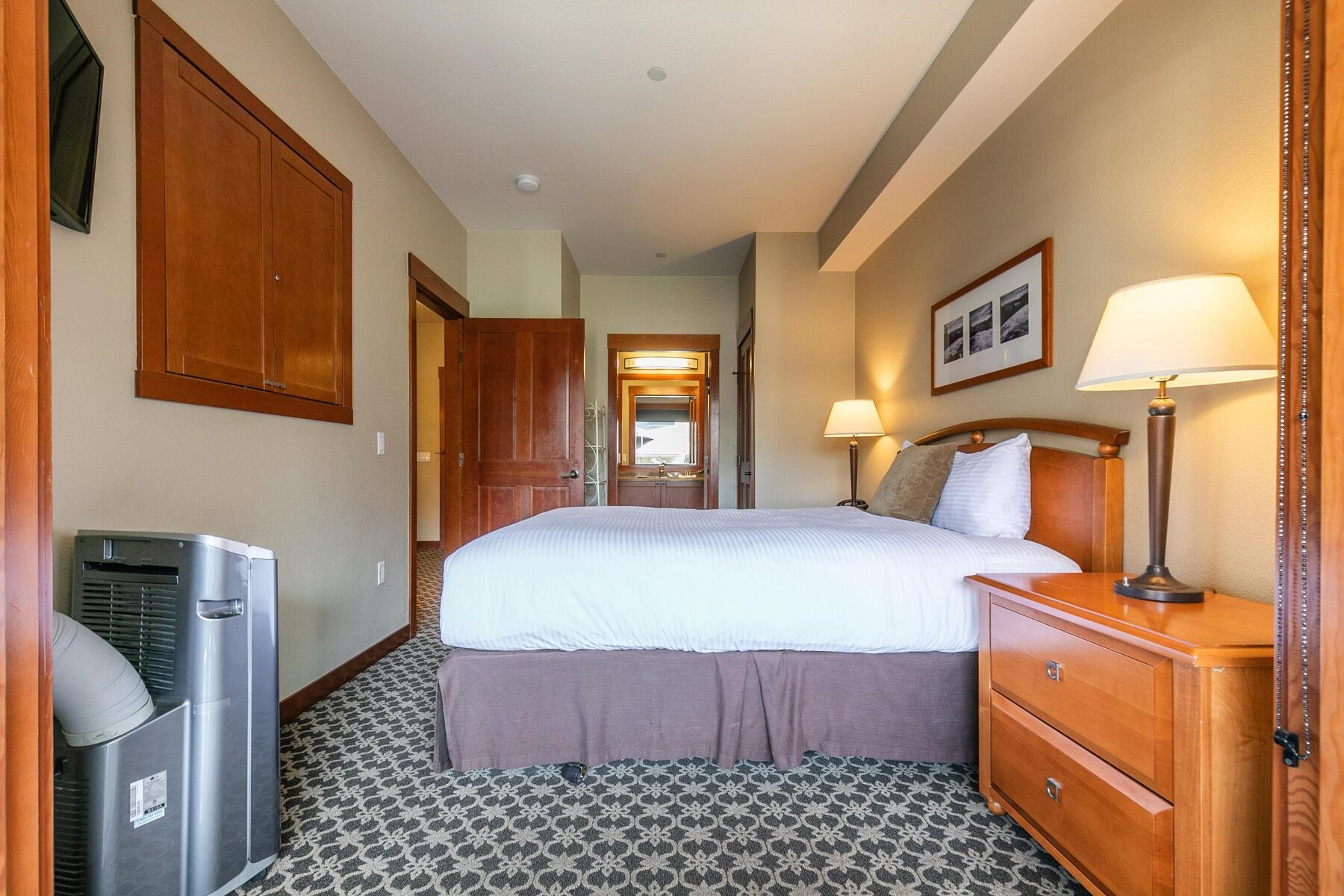 1880 Village South Road Unit: 3-435