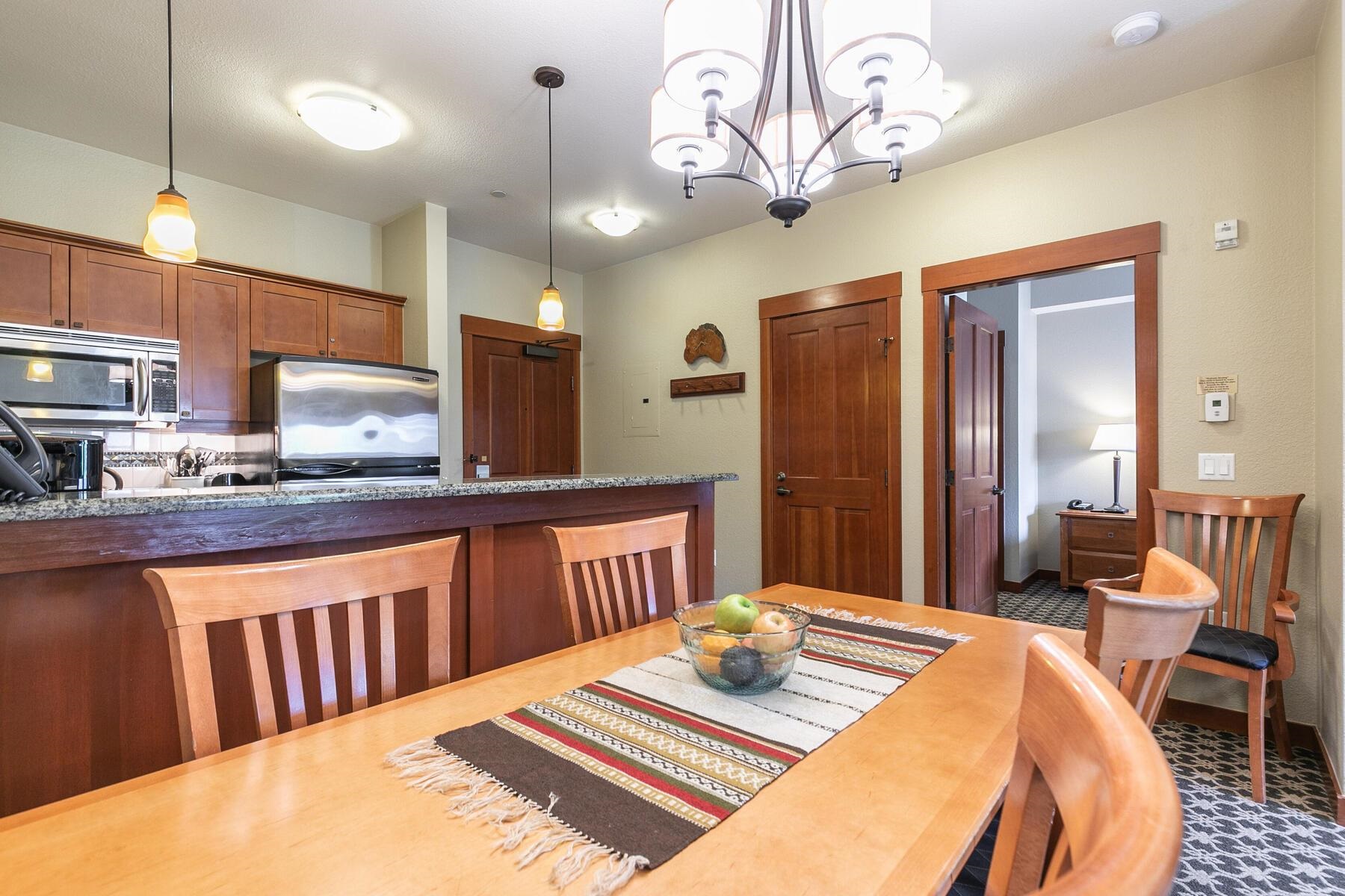 1880 Village South Road Unit: 3-435