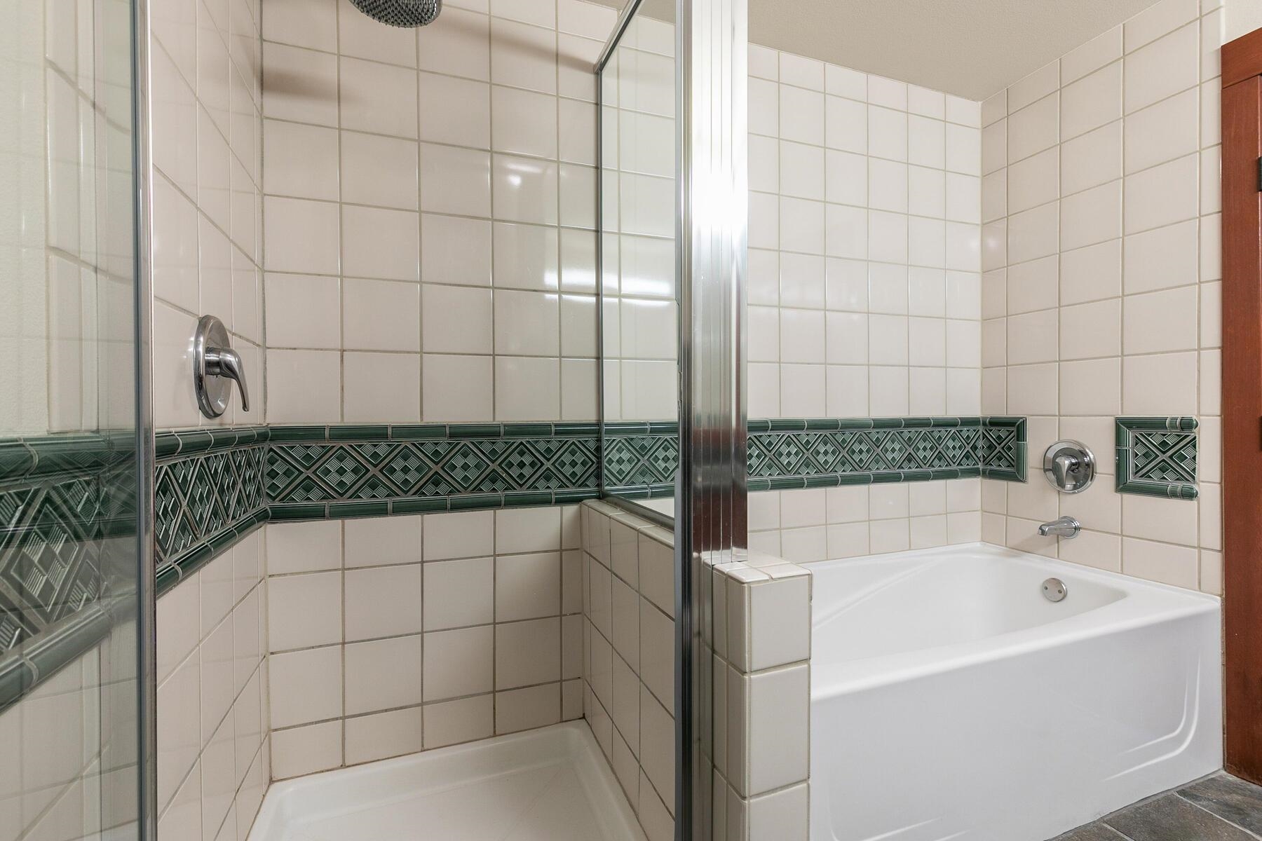 1750 Village East Road Unit: 5-411