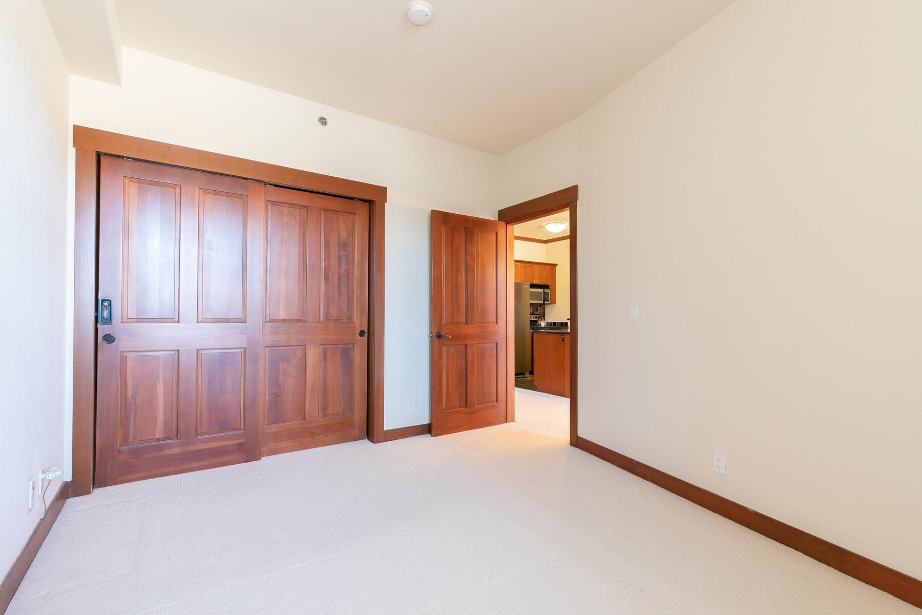 1750 Village East Road Unit: 5-411