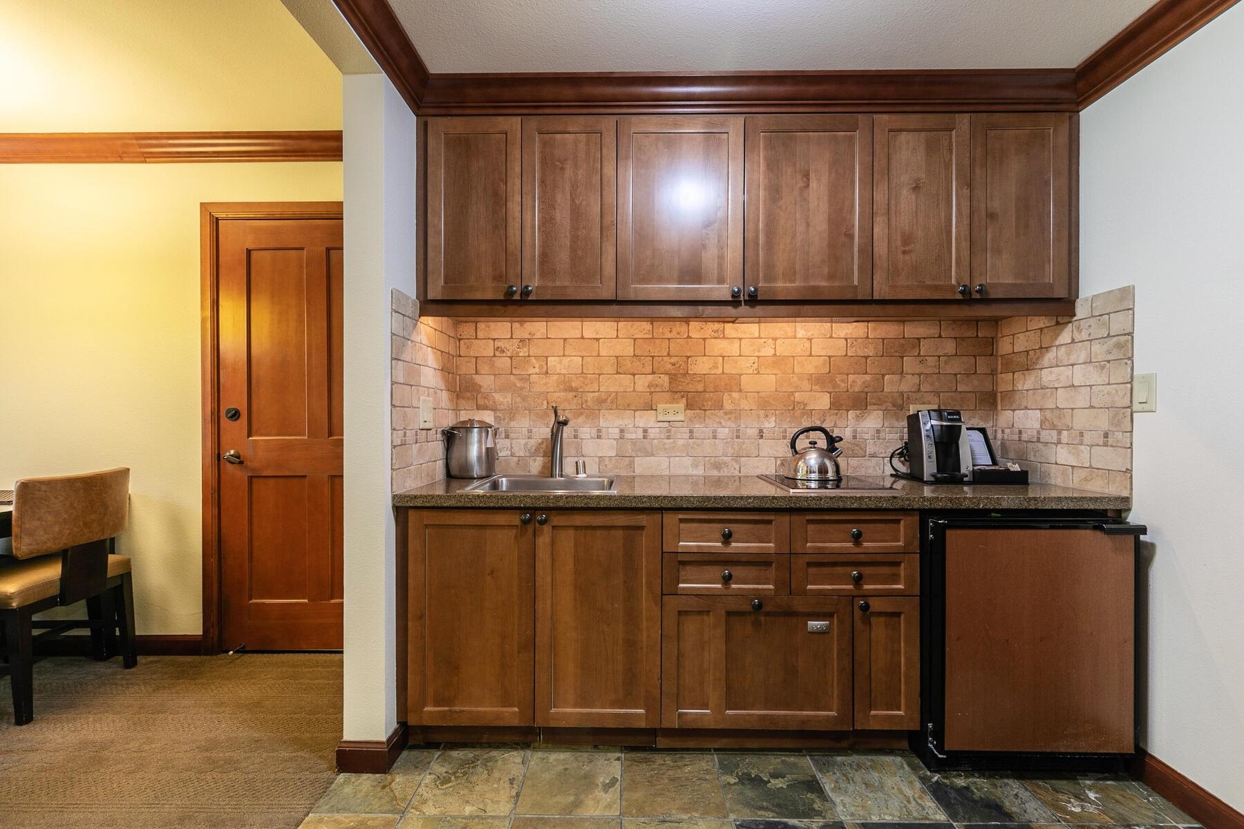 400 Squaw Creek Road Unit: 649/651