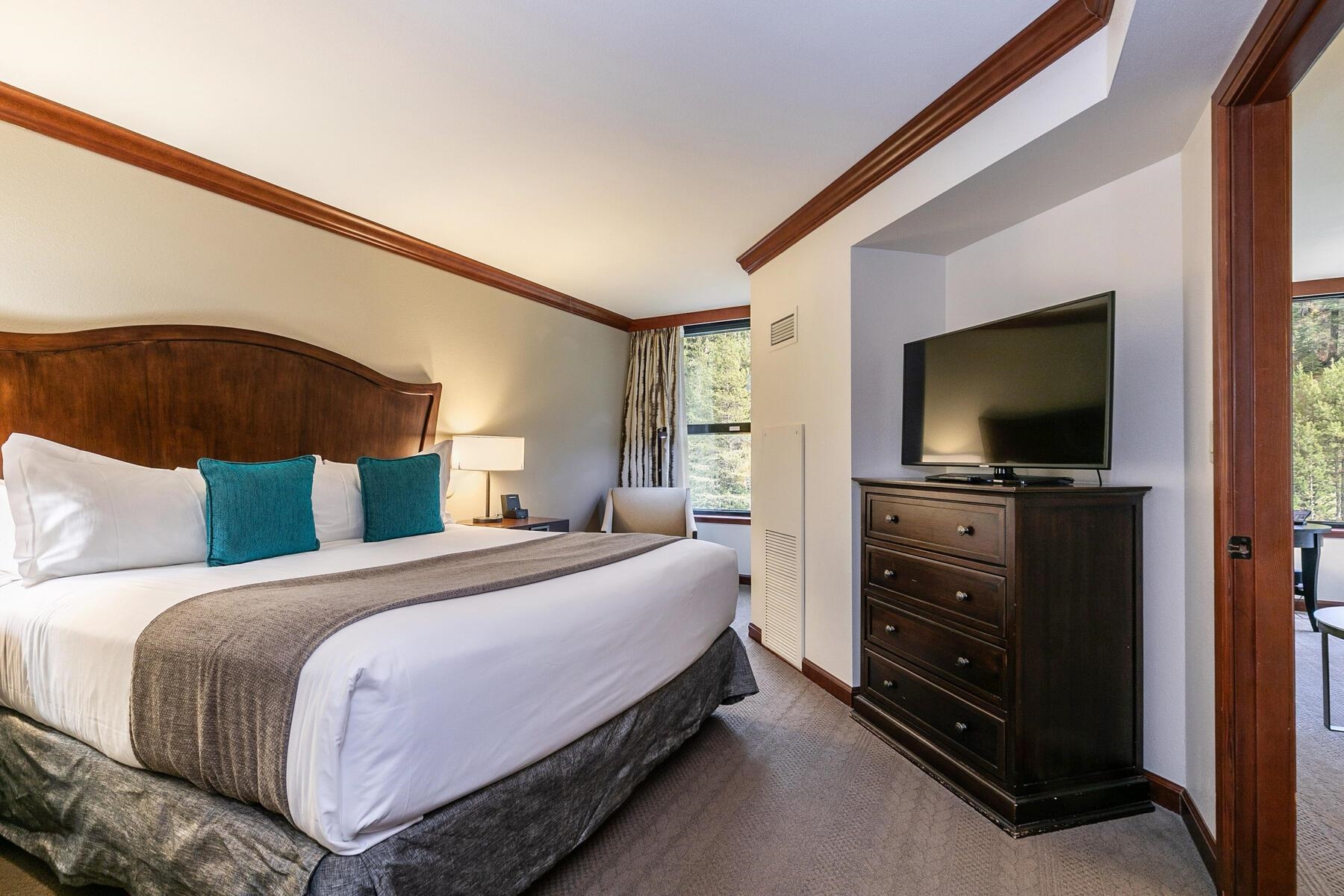 400 Squaw Creek Road Unit: 649/651