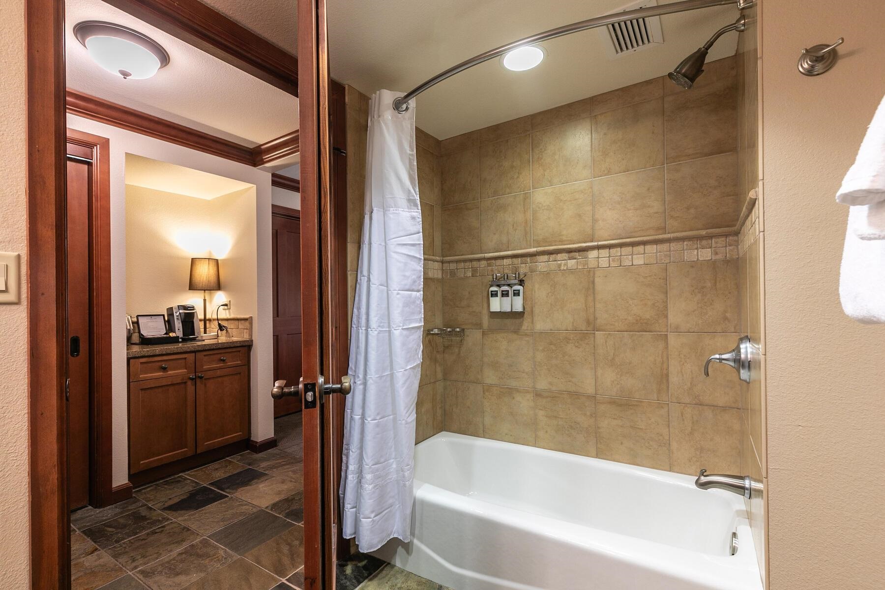400 Squaw Creek Road Unit: 649/651