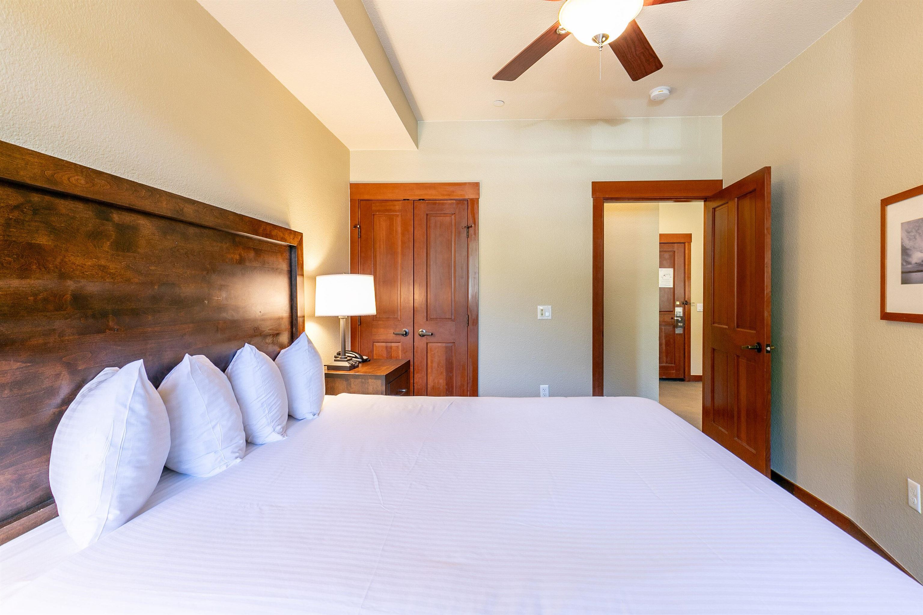 1880 Village South Road Unit: 3-248