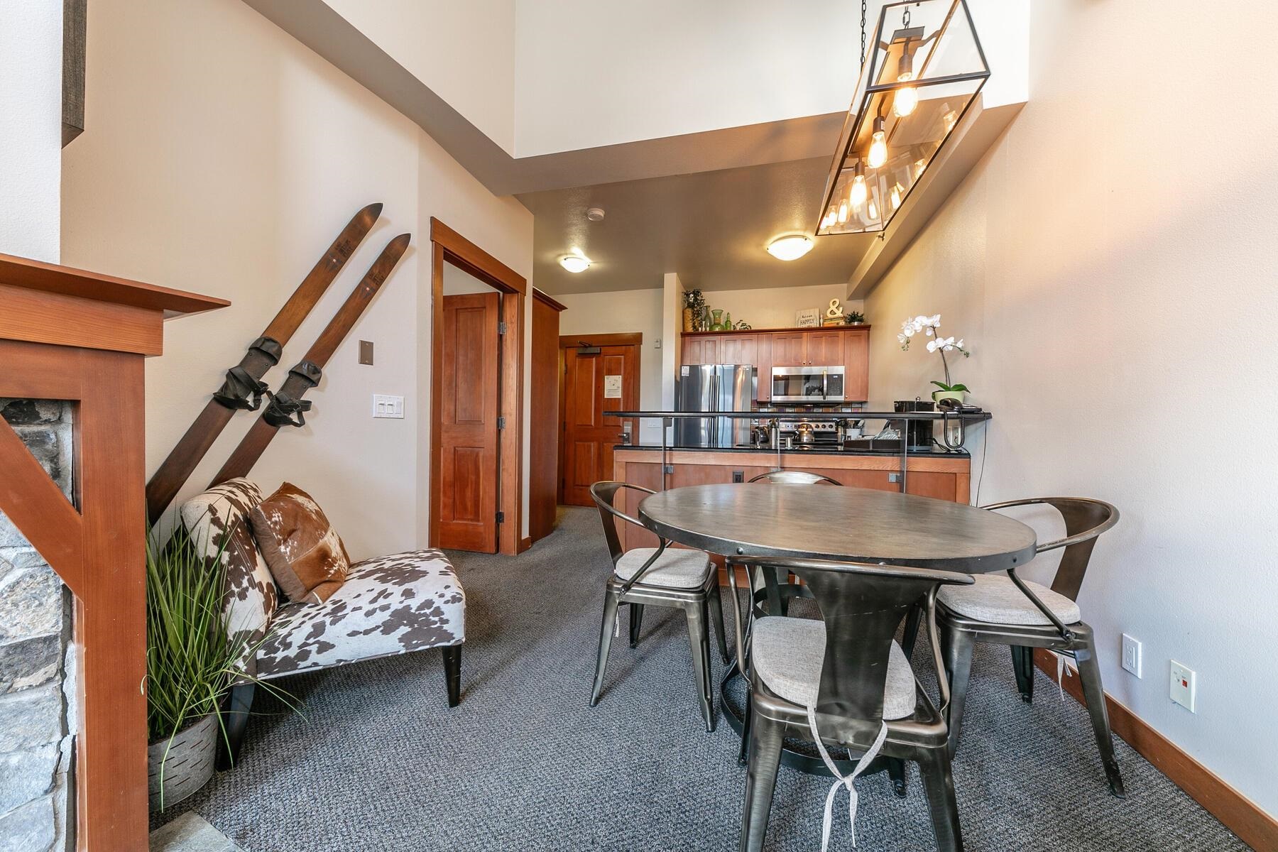 1750 Village East Road Unit: 5-418