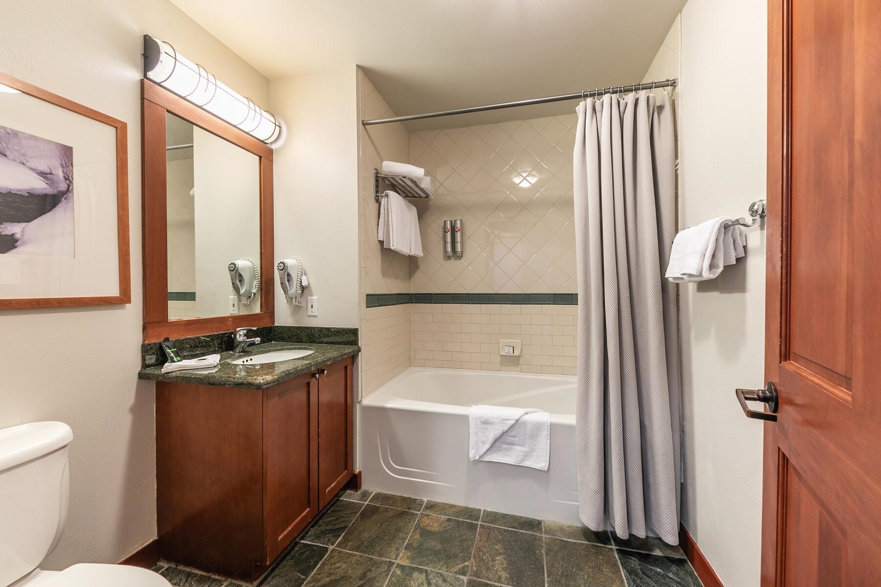 1750 Village East Road Unit: 5-418