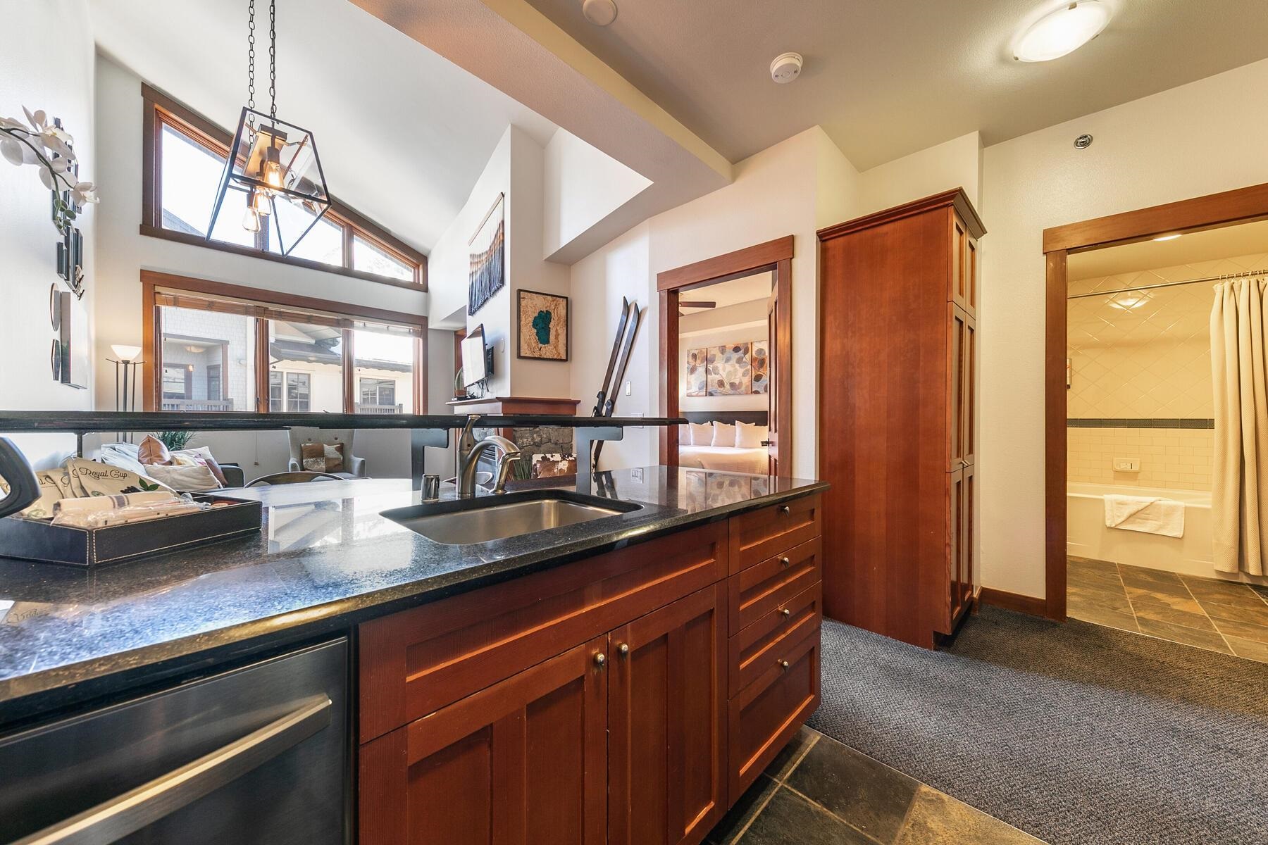 1750 Village East Road Unit: 5-418