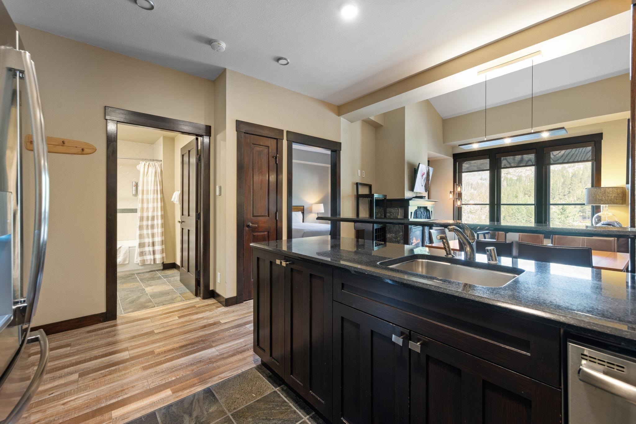 1850 Village South Road Unit: 4-425