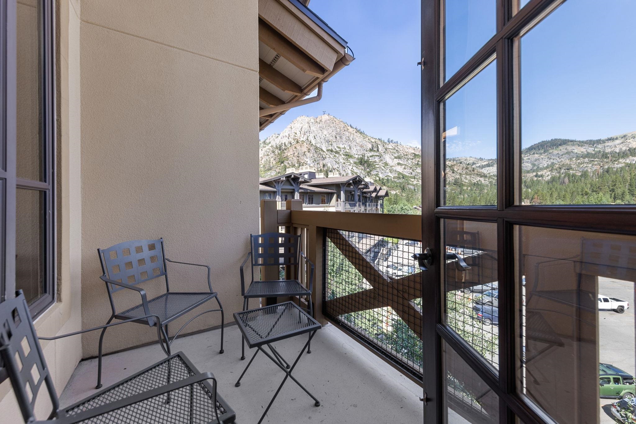1850 Village South Road Unit: 4-425