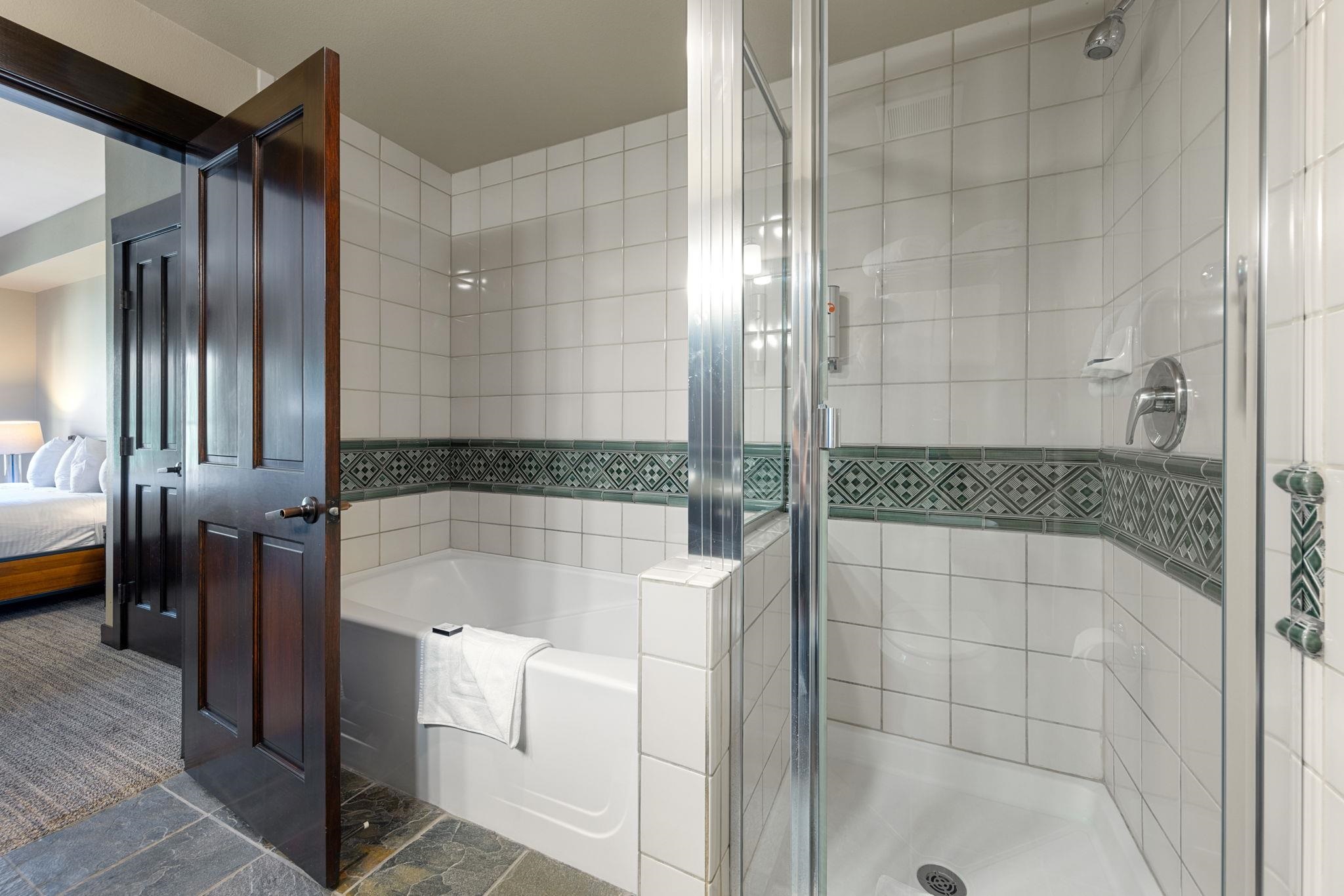 1850 Village South Road Unit: 4-425