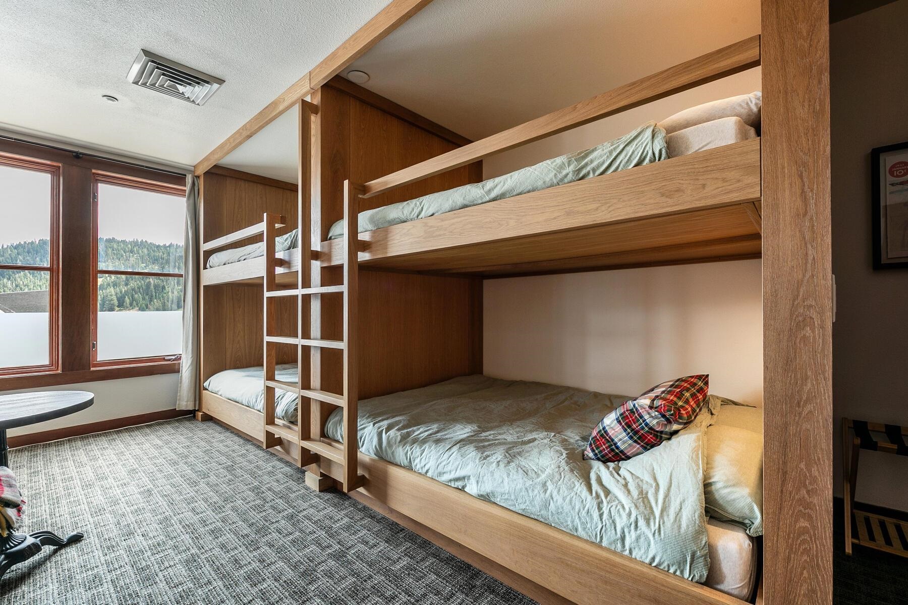 1750 Village East Road Unit: 5-107