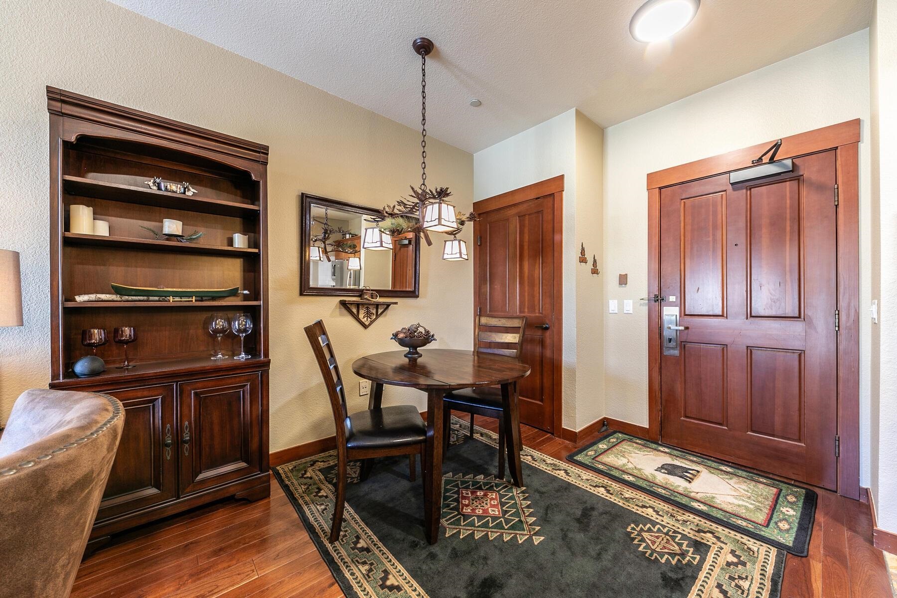 1880 Village South Road Unit: 3-334