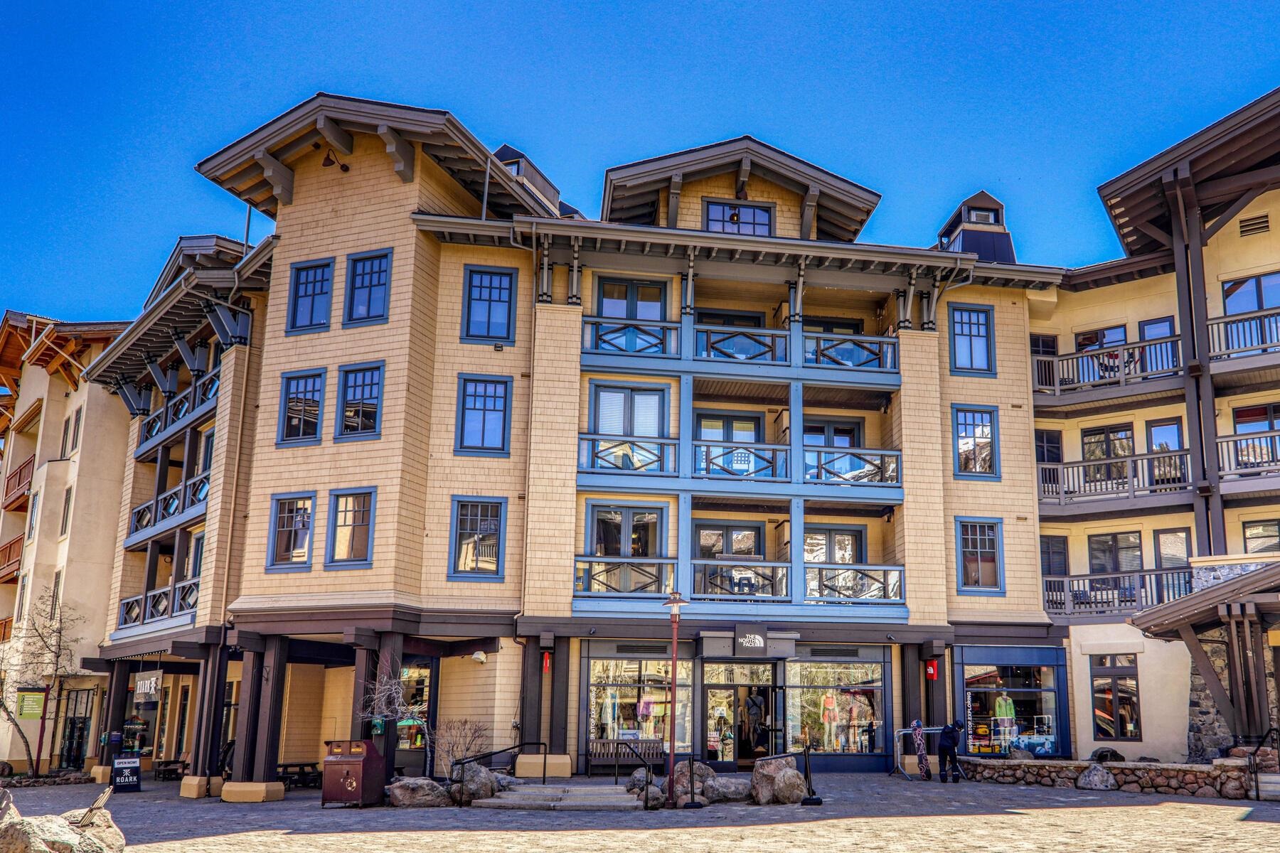 1880 Village South Road Unit: 3-334