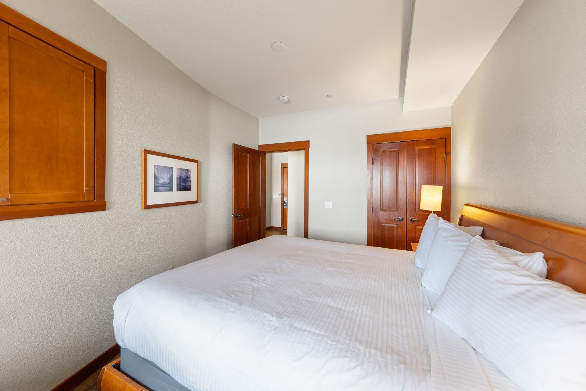 1880 Village South Road Unit: 351 (3-351)