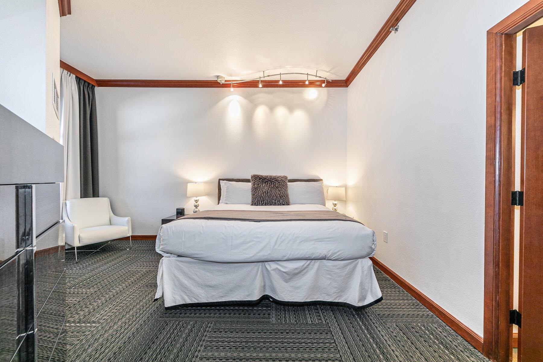 400 Resort Road Unit: 118 - 120