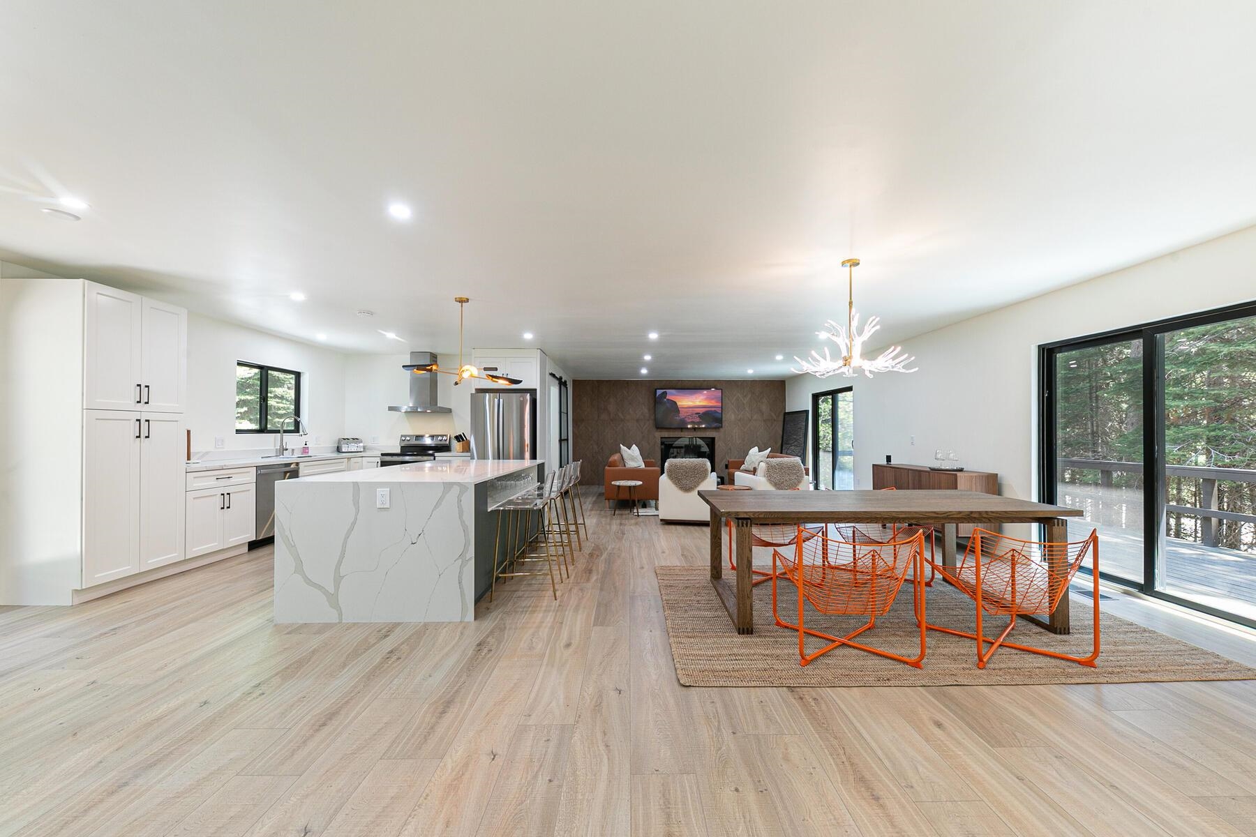 8585 River Road