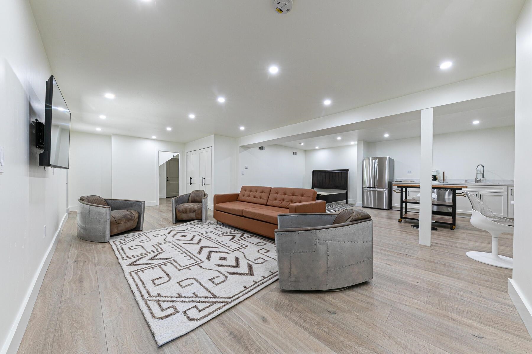 8585 River Road