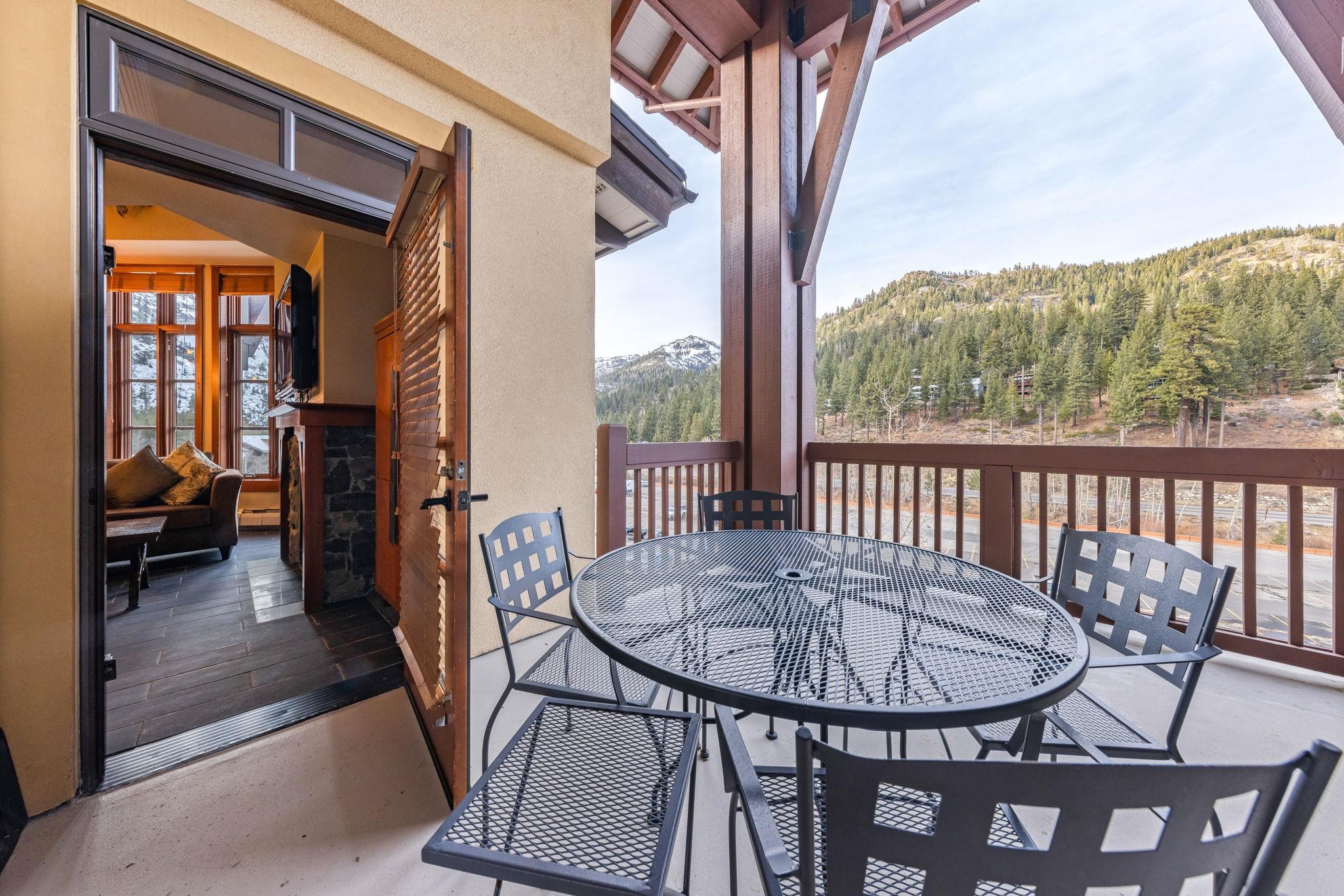 1850 Village South Road Unit: 417 (4-417)