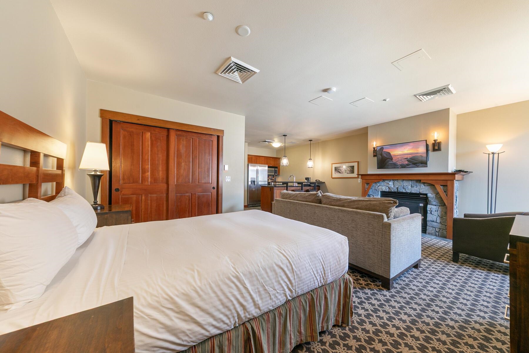 1750 Village East Road Unit: 5-101