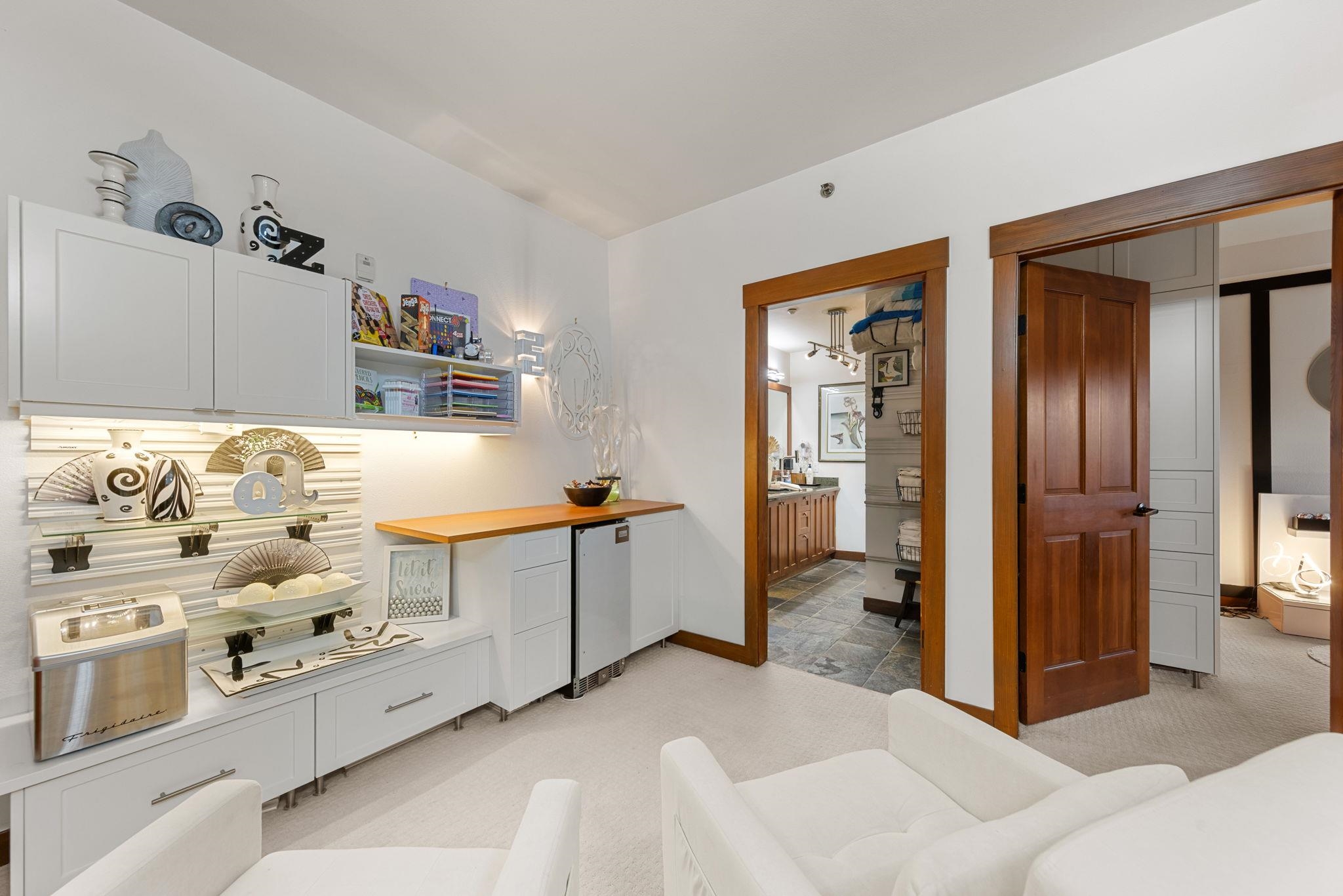 1750 Village East Road Unit: 5-409