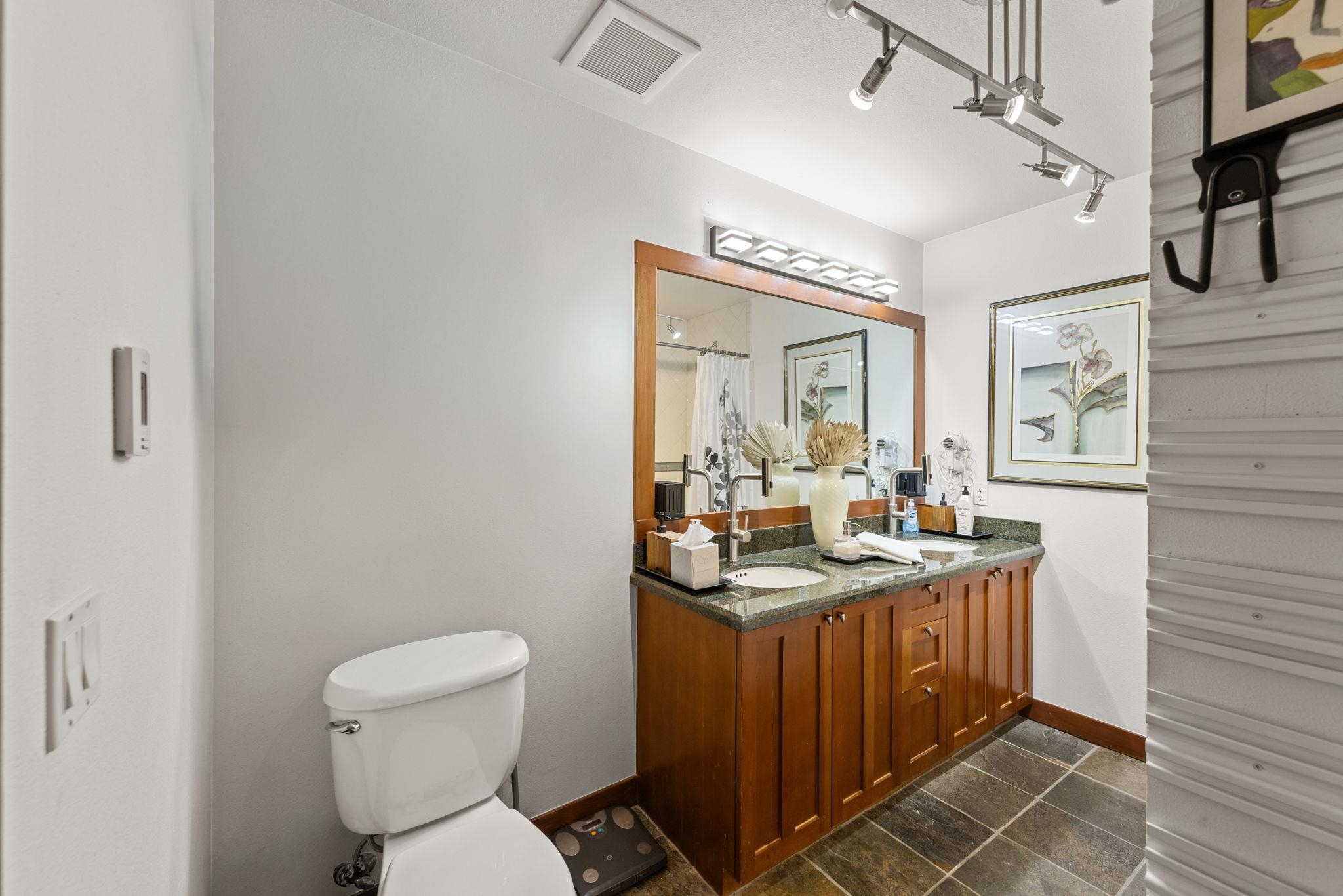 1750 Village East Road Unit: 5-409