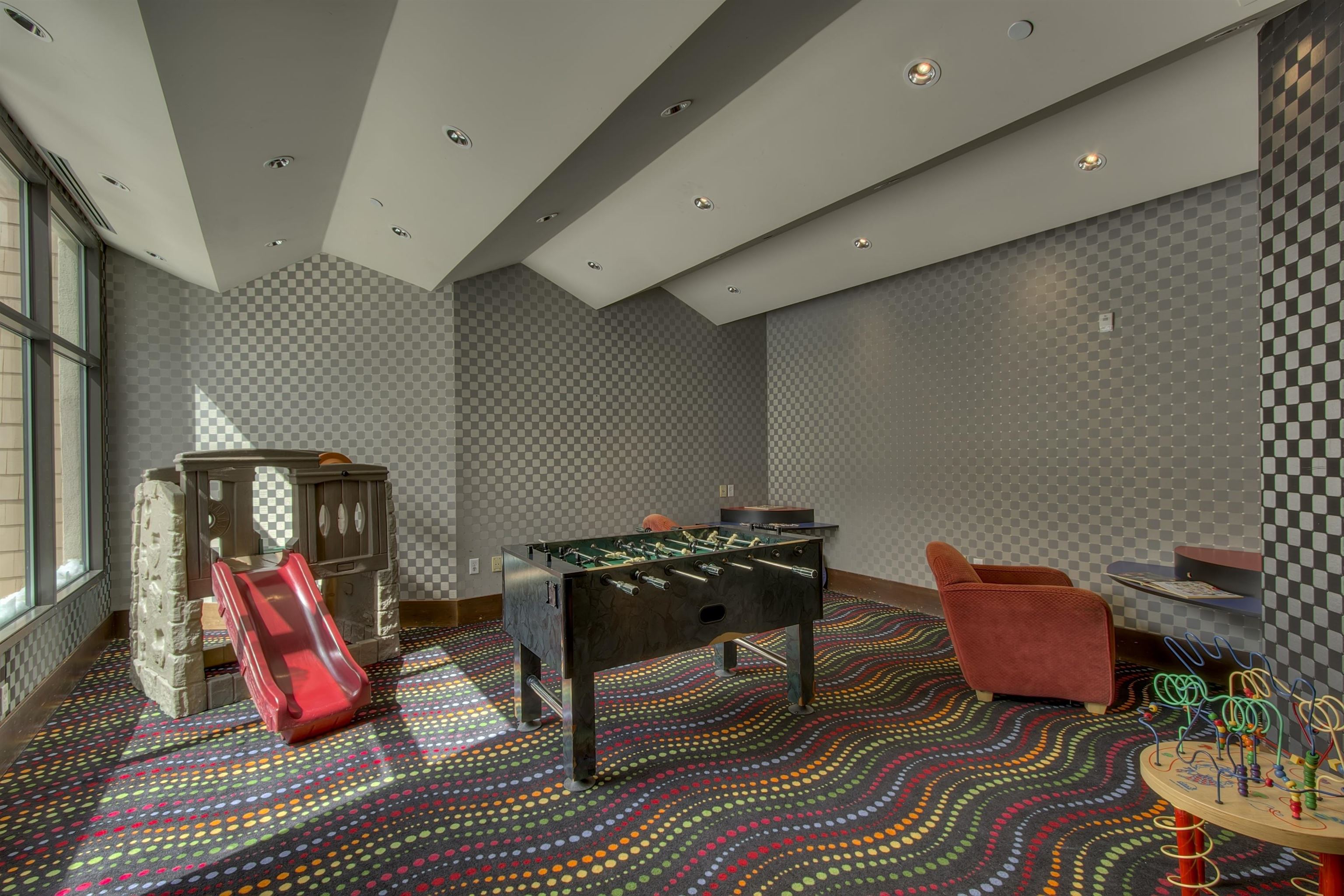 1750 Village East Road Unit: 5-409