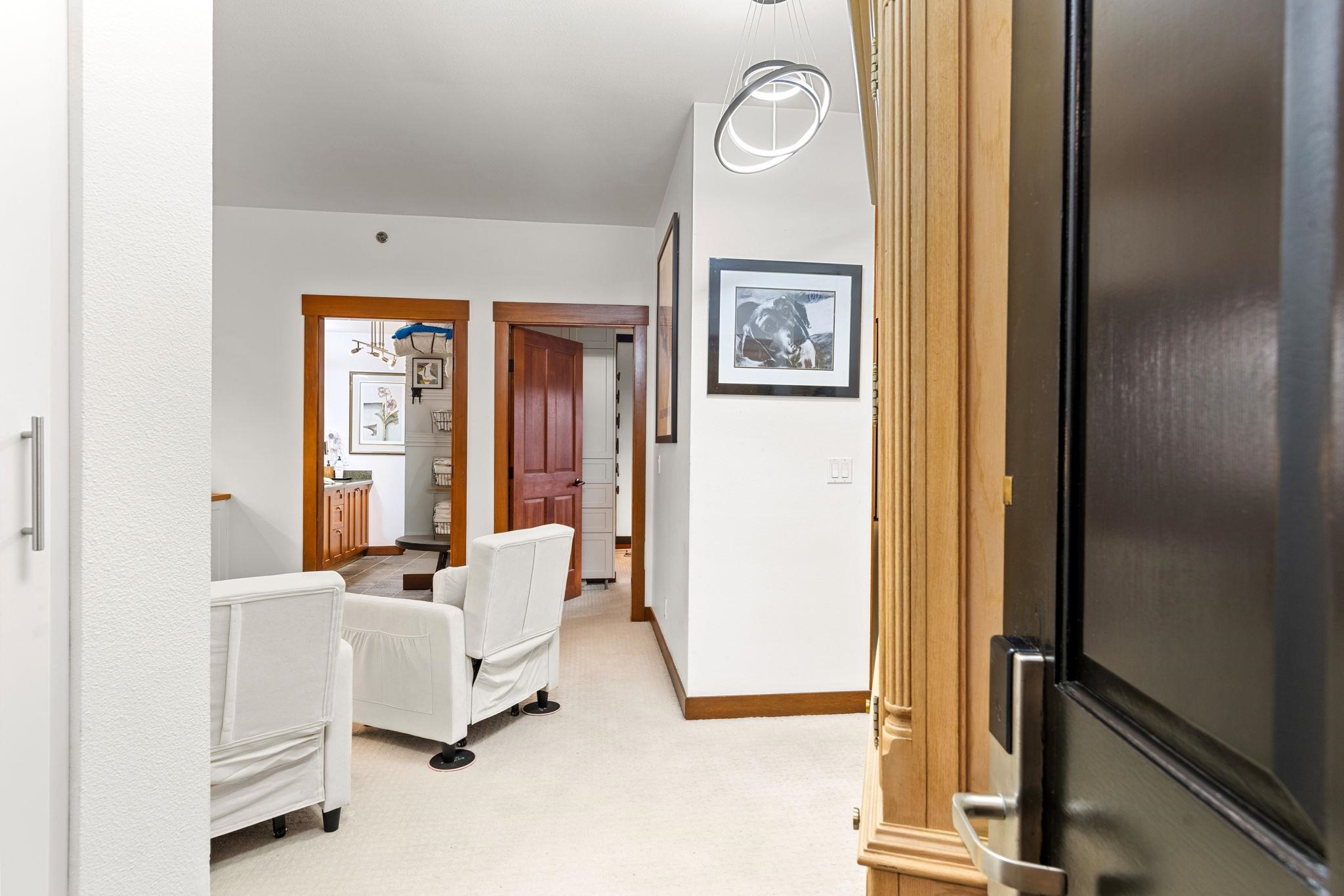 1750 Village East Road Unit: 5-409