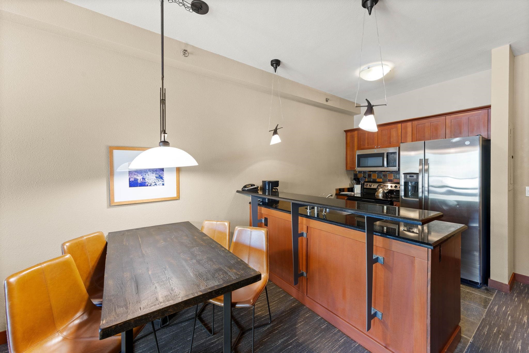 1850 Village South Road Unit: 4-327