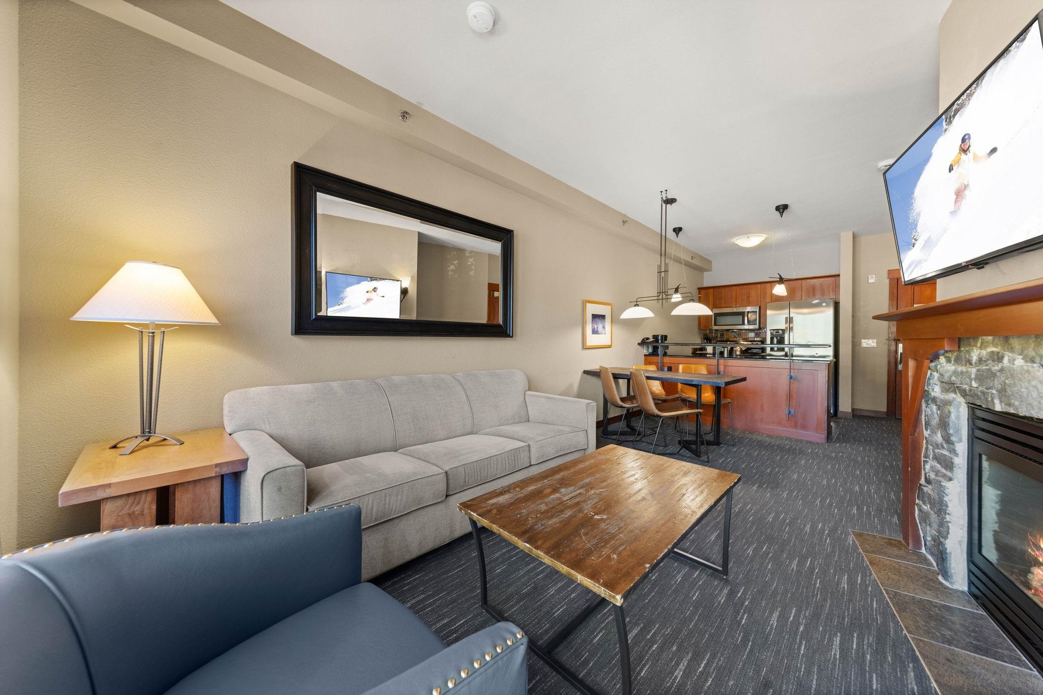 1850 Village South Road Unit: 4-327