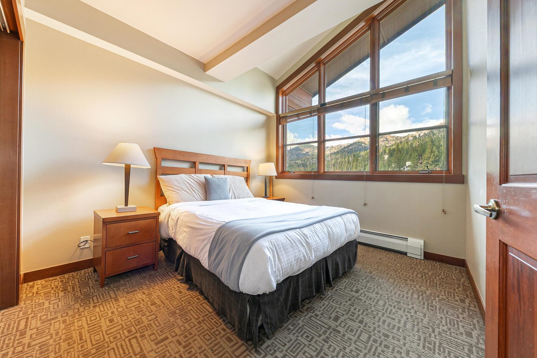 1750 Village East Road Unit: 5242